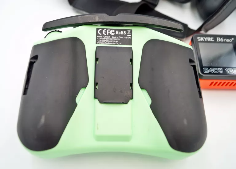 duzy-zestaw-akcesoriow-do-drona-stan-11323-2036072