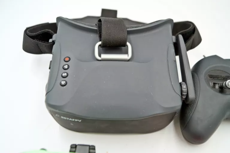 duzy-zestaw-akcesoriow-do-drona-stan-11323-2036072