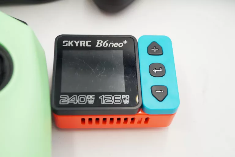 duzy-zestaw-akcesoriow-do-drona-chelmska-50-warszawa