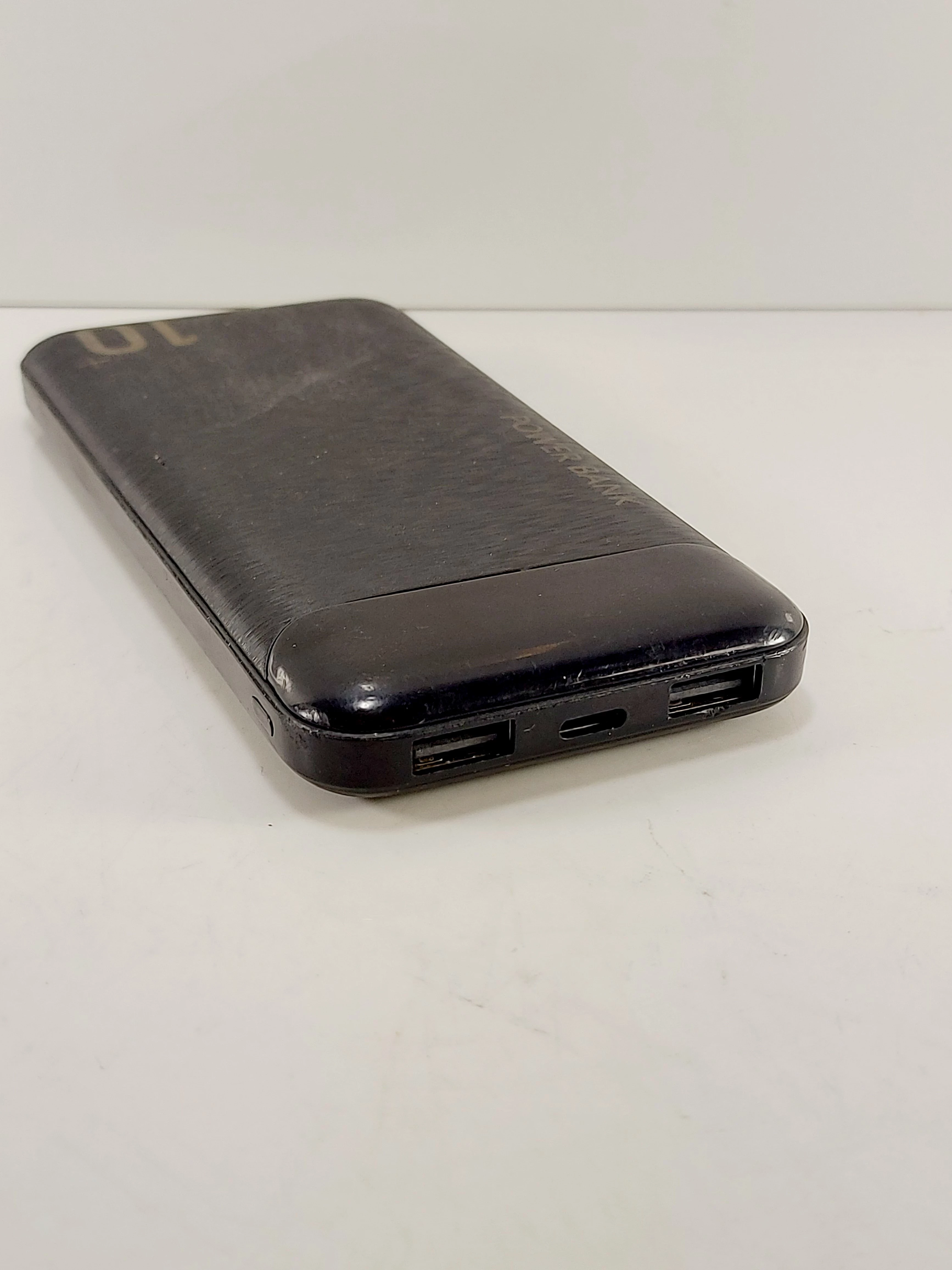 powerbank-czarny-10000-mah-stan-11323-2