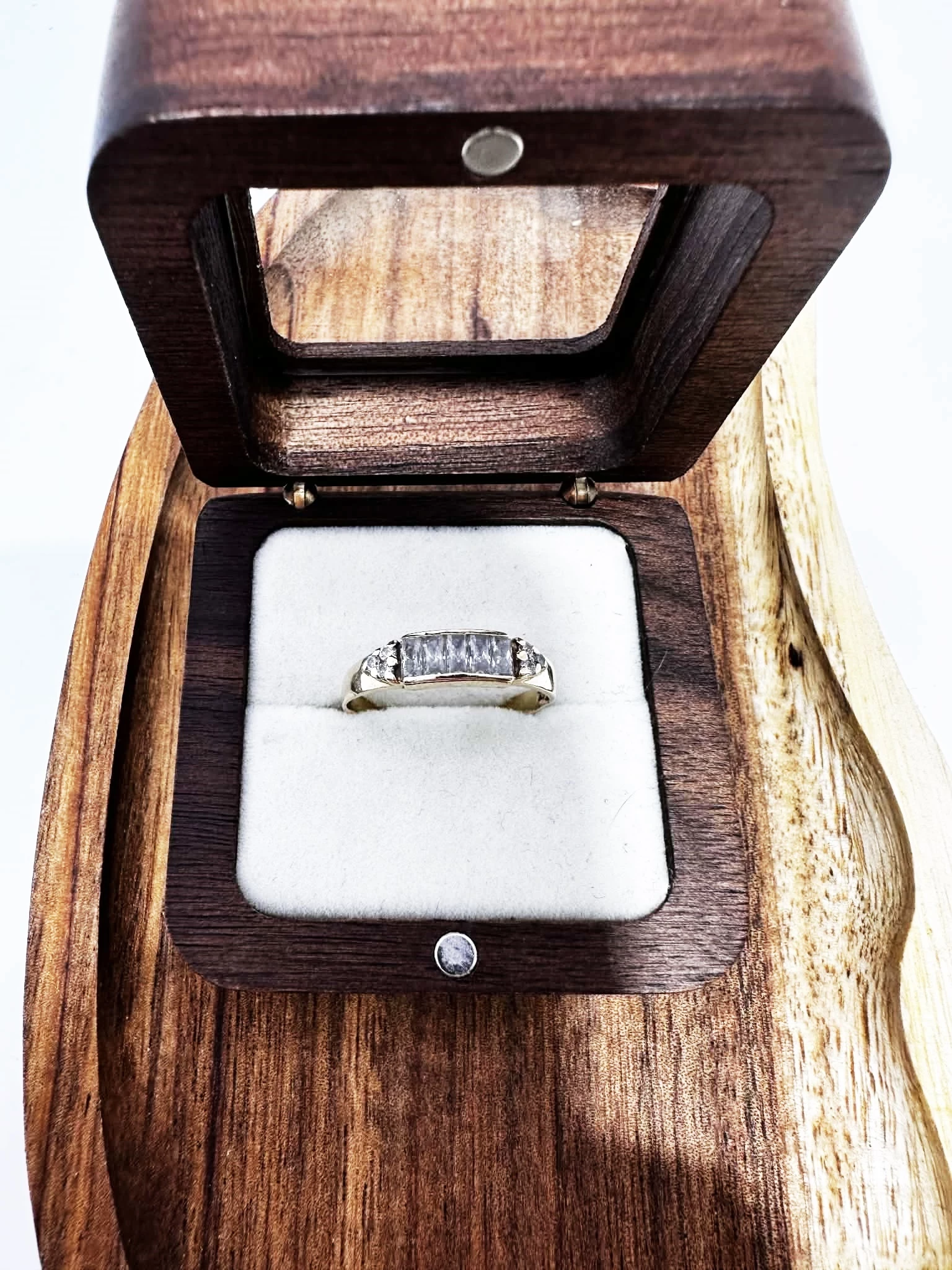 zloty-pierscionek-585-237g-r19-rodzaj-2205-2