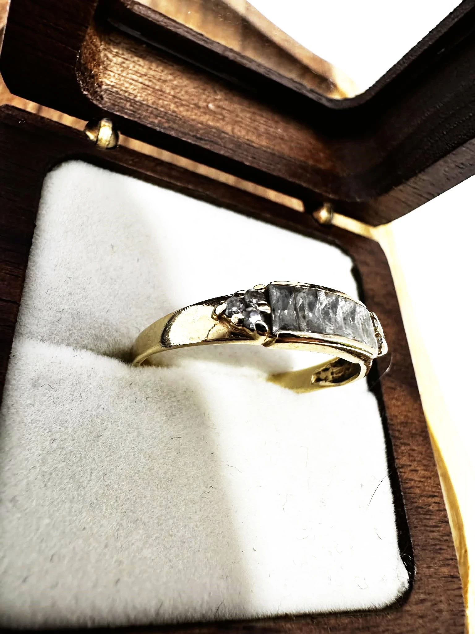 zloty-pierscionek-585-237g-r19-ean-gtin-5901050600873