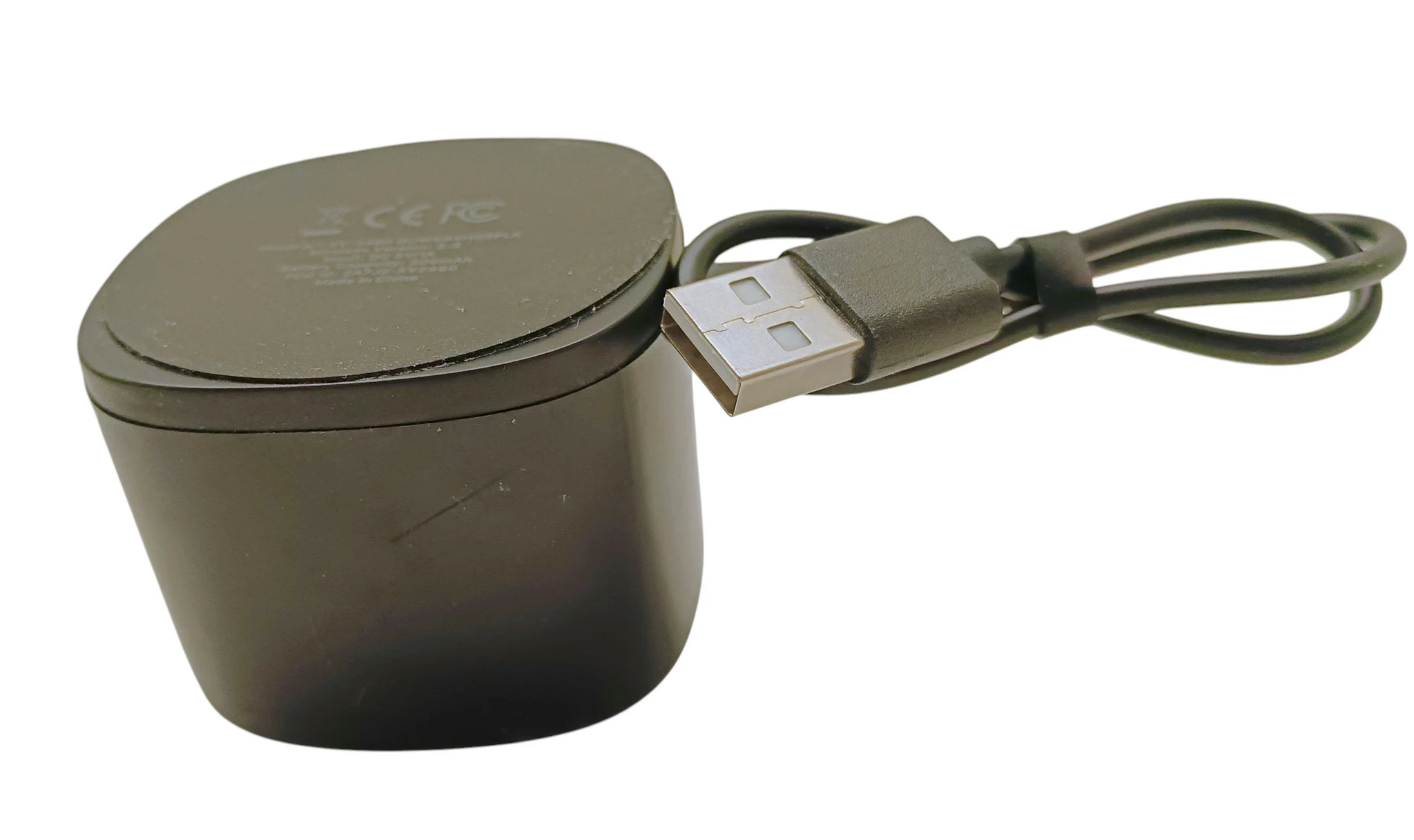 glosnik-bt-guess-xv-2460-moc-300