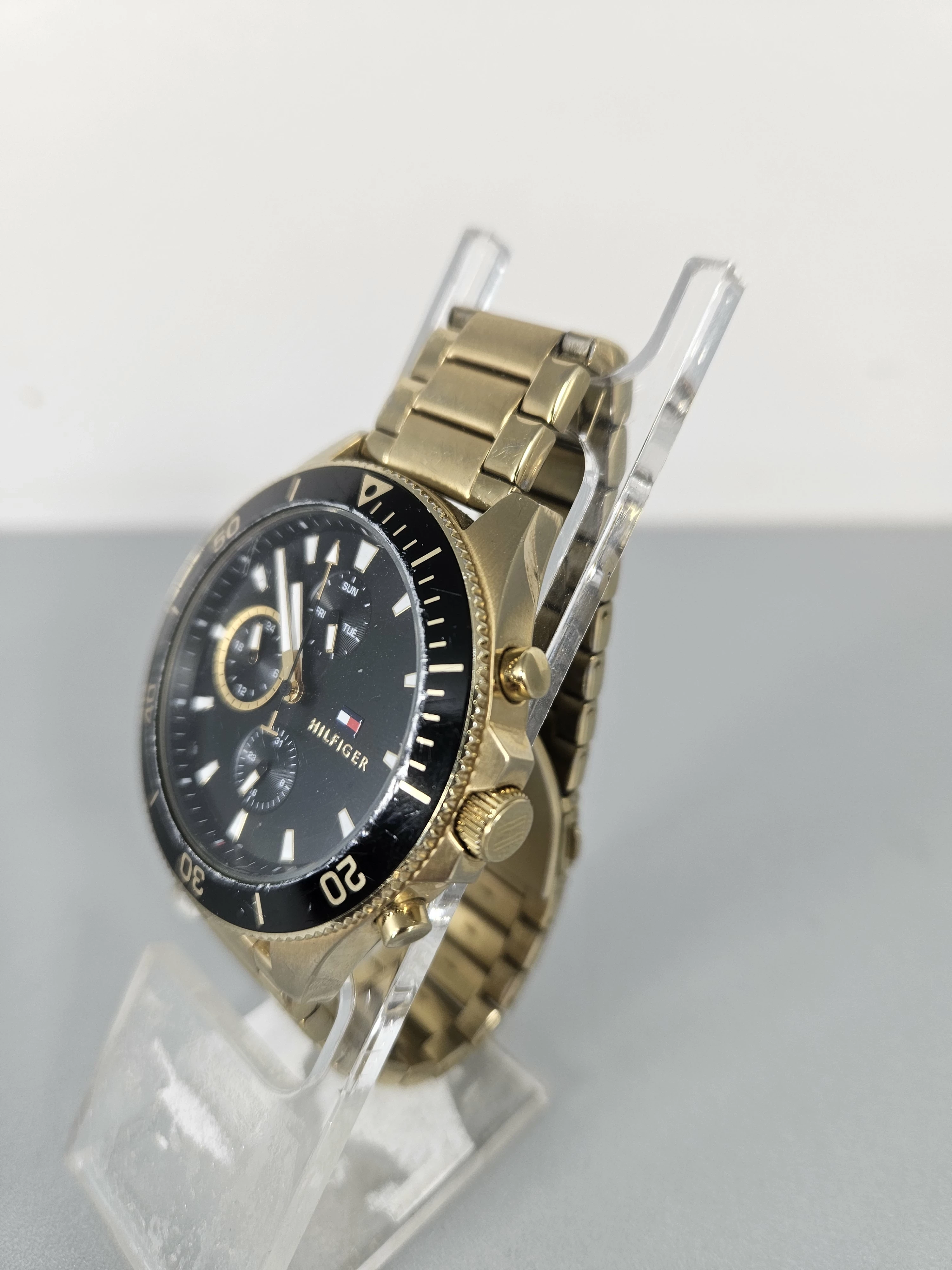 zegarek-tommy-hilfiger-4401963170-zlota-bransoleta-rynek-21-trzebinia-mpd