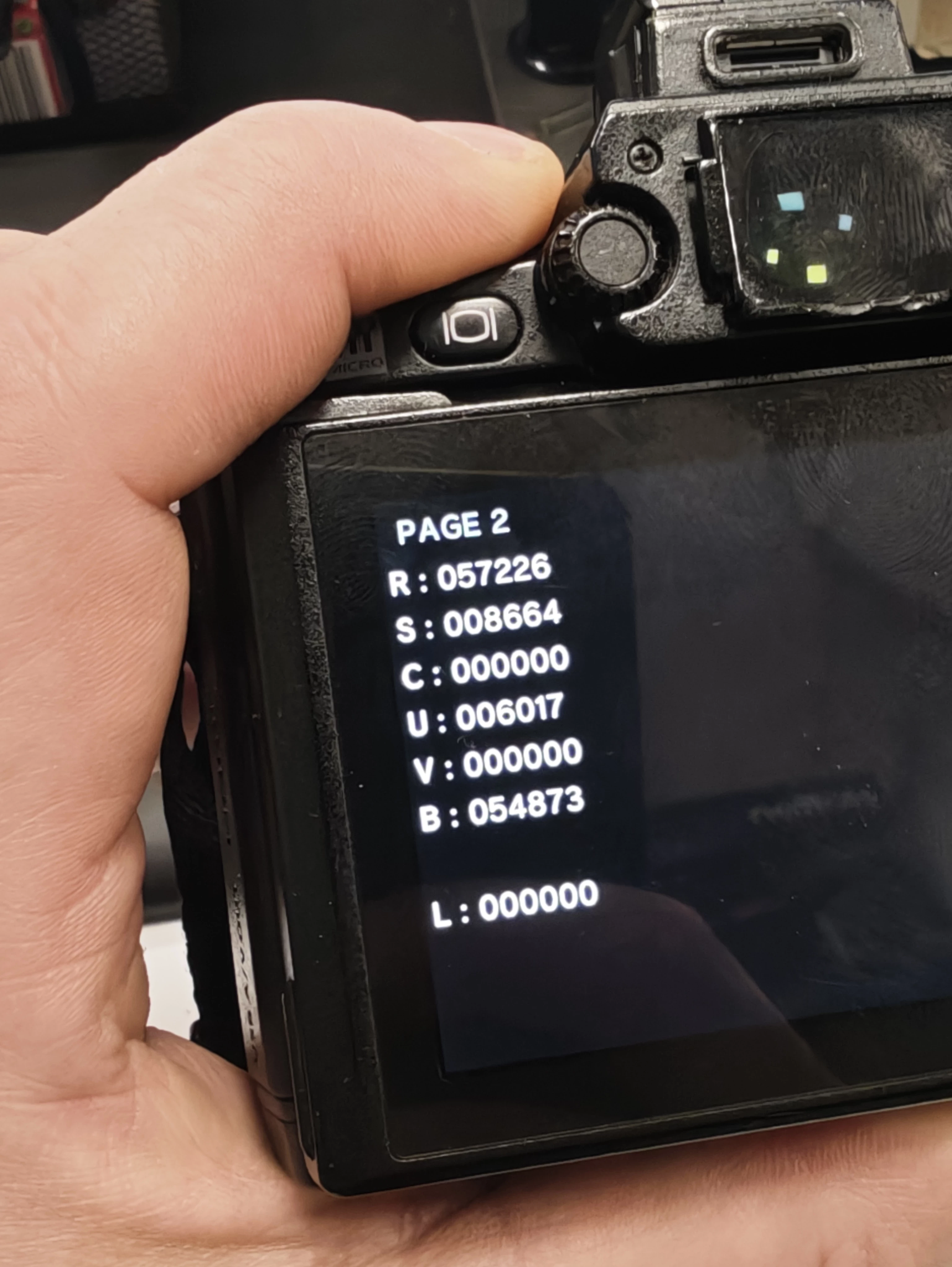 aparat-olympus-om-d-e-m1-zuiko-14-150mm-4-56-ii-wizjer-206922-228854