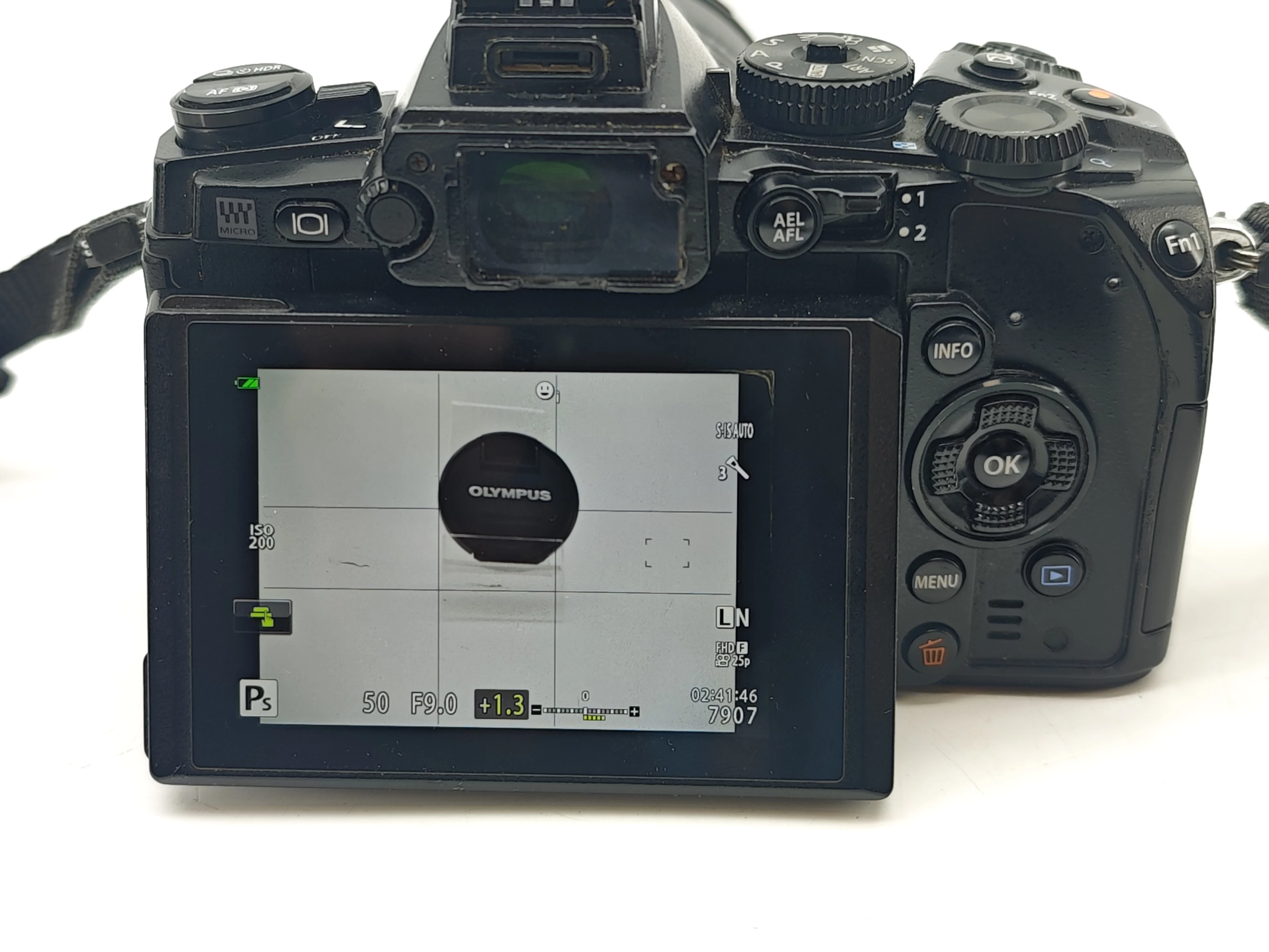 aparat-olympus-om-d-e-m1-zuiko-14-150mm-4-56-ii-model-om-d-e-m1