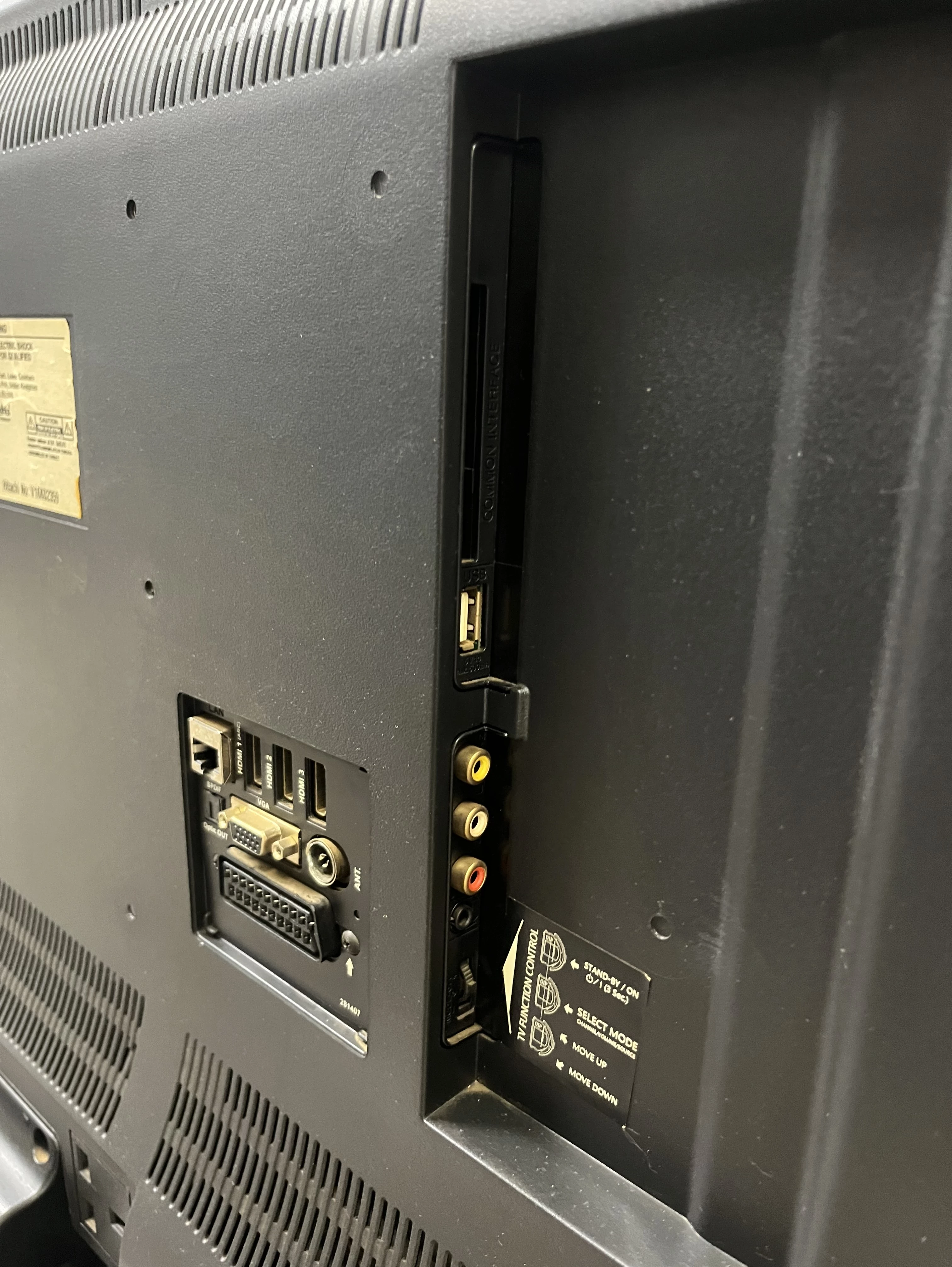 telewizor-hitachi-32hb1t65-format-hd-129294-3