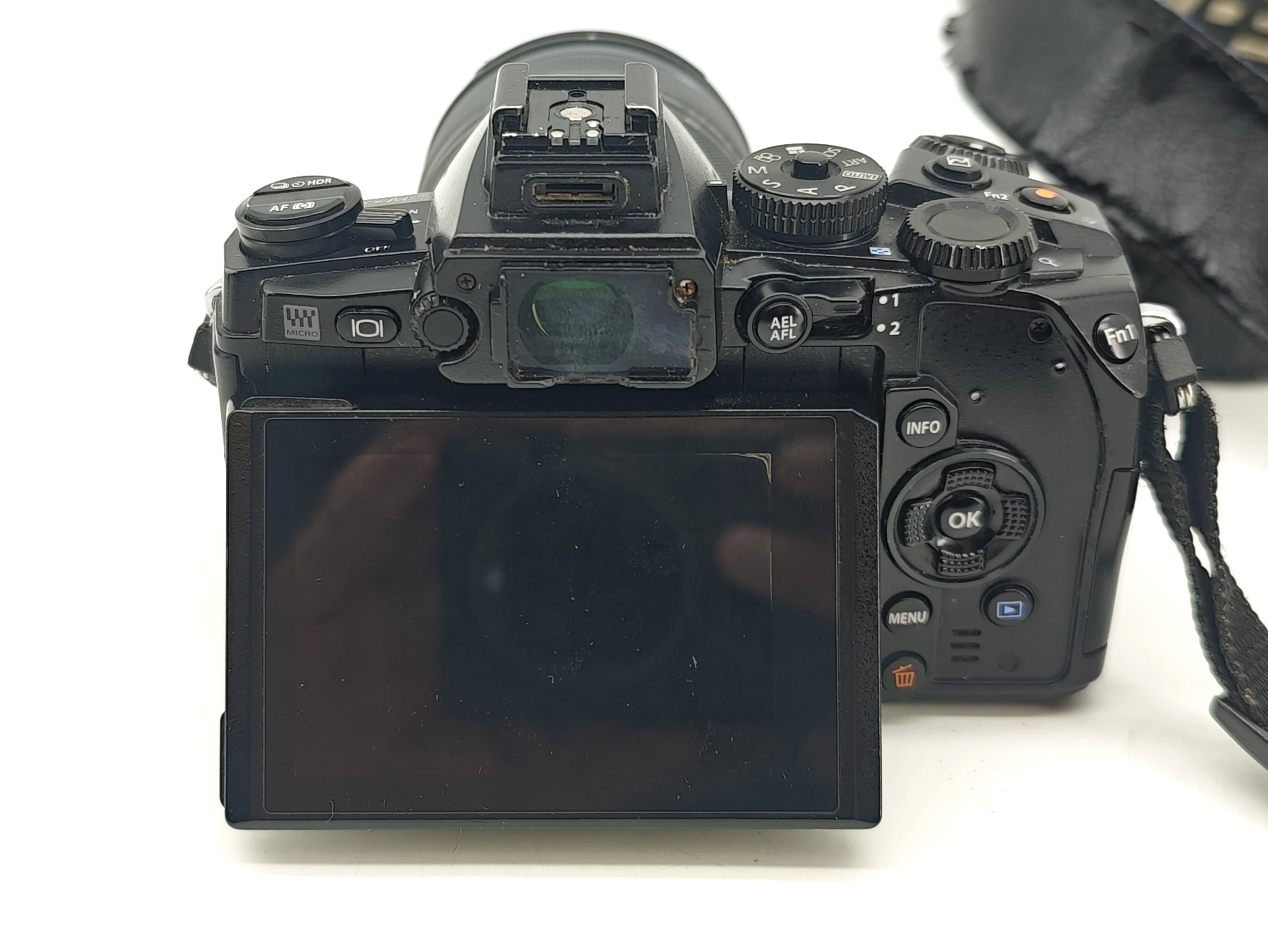 aparat-olympus-om-d-e-m1-zuiko-14-150mm-4-56-ii-rozdzielczosc-1600