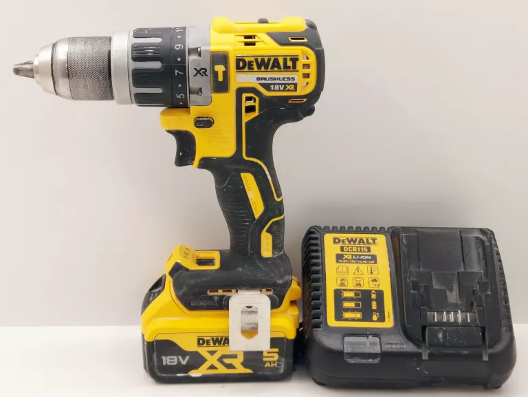 wkretarka-dewalt-dcd796-akumulator-dcb184-5ah-ladowarka-dcb115-grabiszynska-30-wroclaw