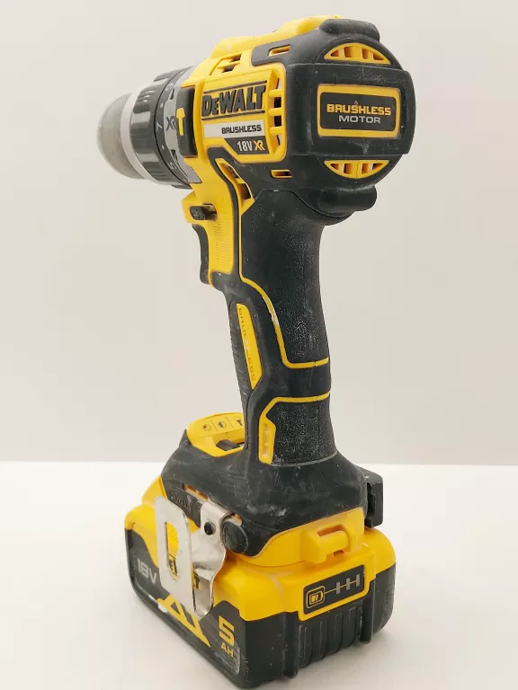 wkretarka-dewalt-dcd796-akumulator-dcb184-5ah-ladowarka-dcb115-rodzaj-silnika-204657-221325