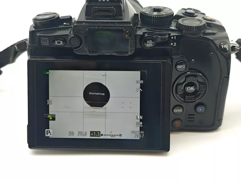 aparat-olympus-om-d-e-m1-zuiko-14-150mm-4-56-ii-model-om-d-e-m1