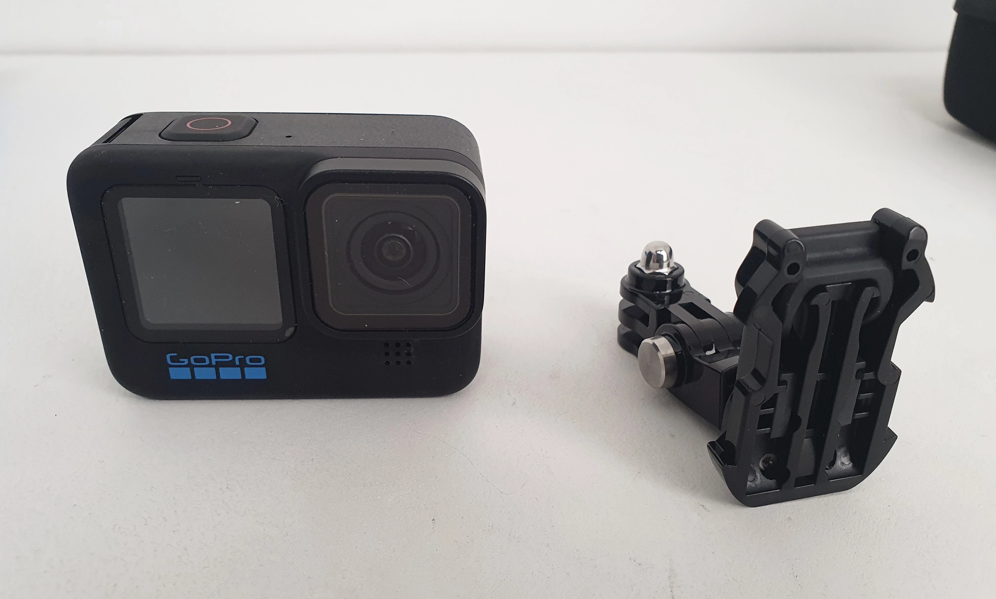 kamera-go-pro-hero-10-black-komplet-stan-11323-2