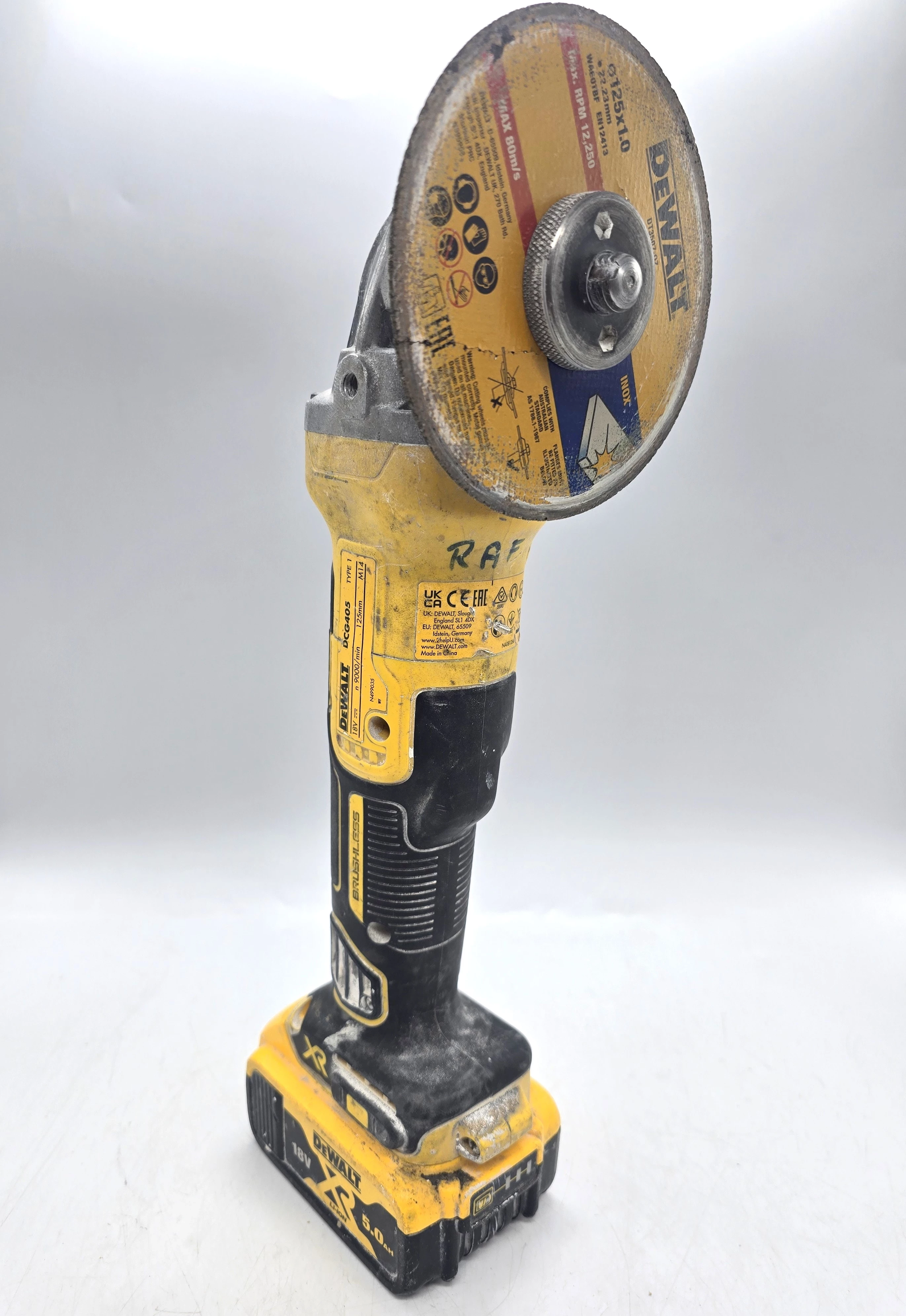 szlifierka-katowa-dewalt-dcg405n-ean-gtin-0022102698091