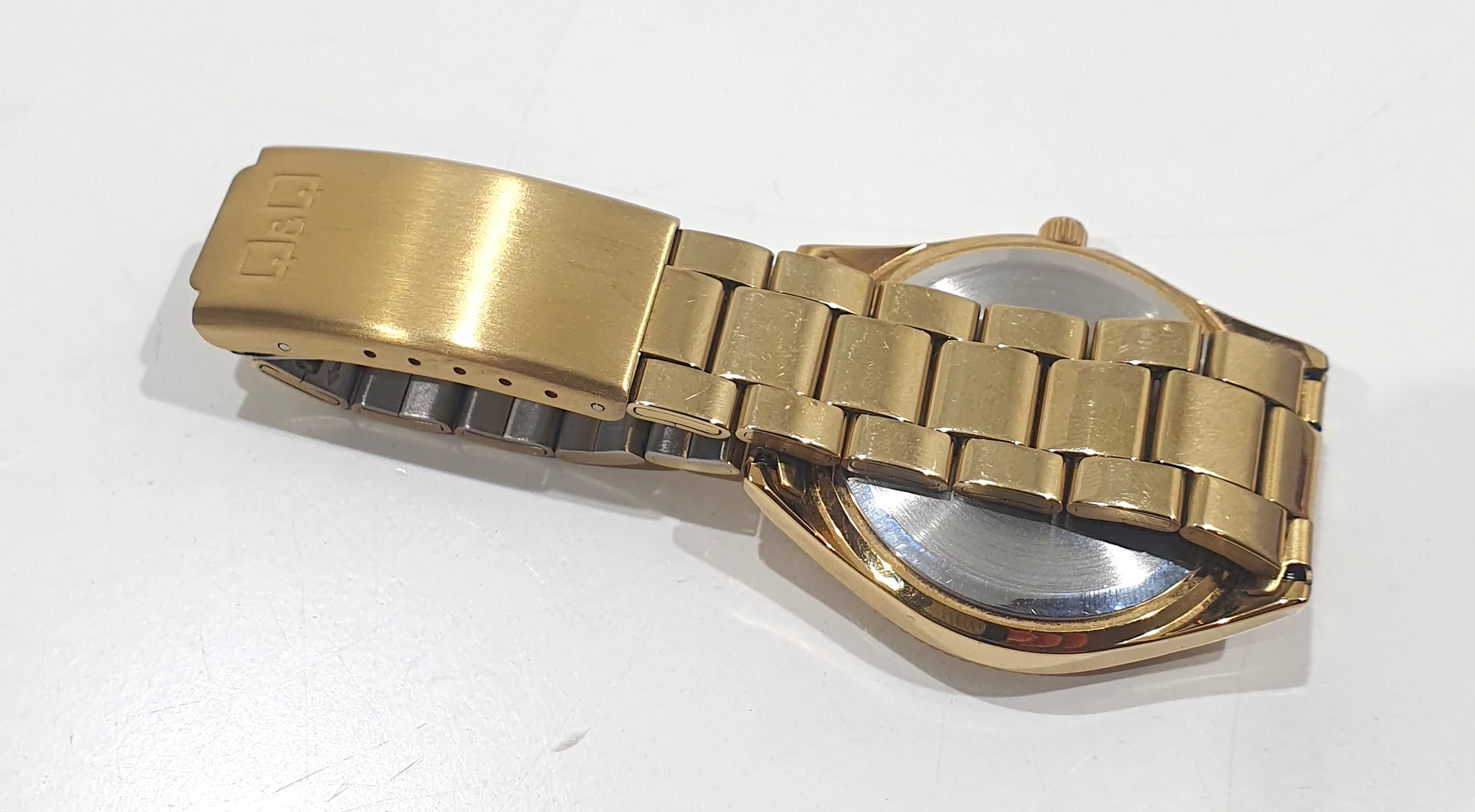 zegarek-qq-zloty-damski-funkcje-220-128