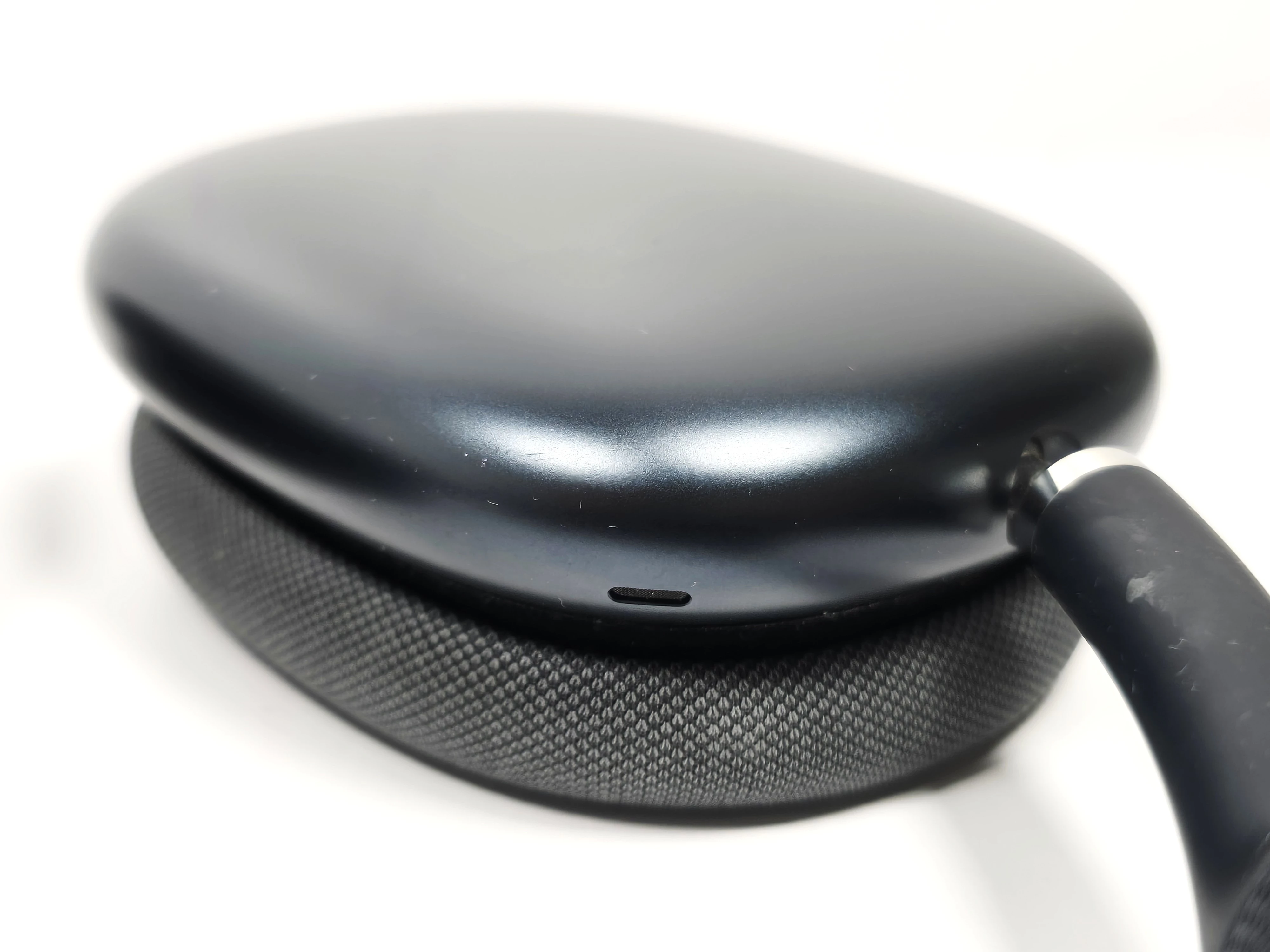 sluchawki-bezprzewodowe-nauszne-apple-airpods-max-transmisja-sygnalu-203713-217785