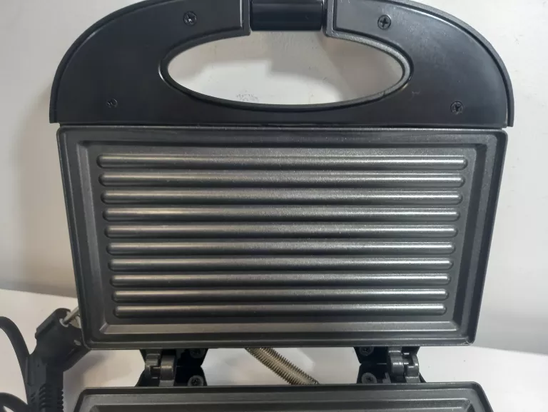 grill-elektryczny-ricco-st-19-kod-producenta-st-19