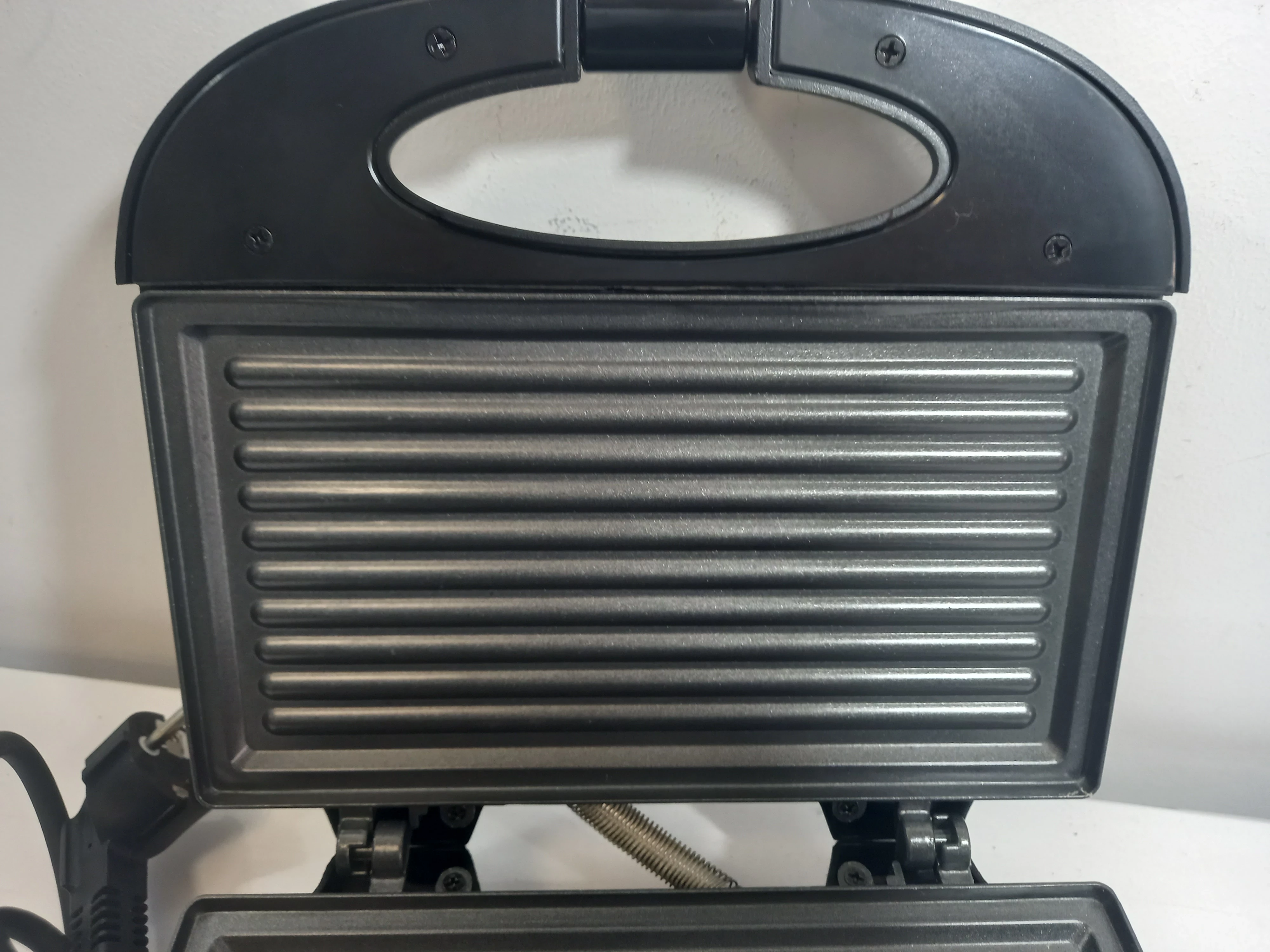 grill-elektryczny-ricco-st-19-kod-producenta-st-19