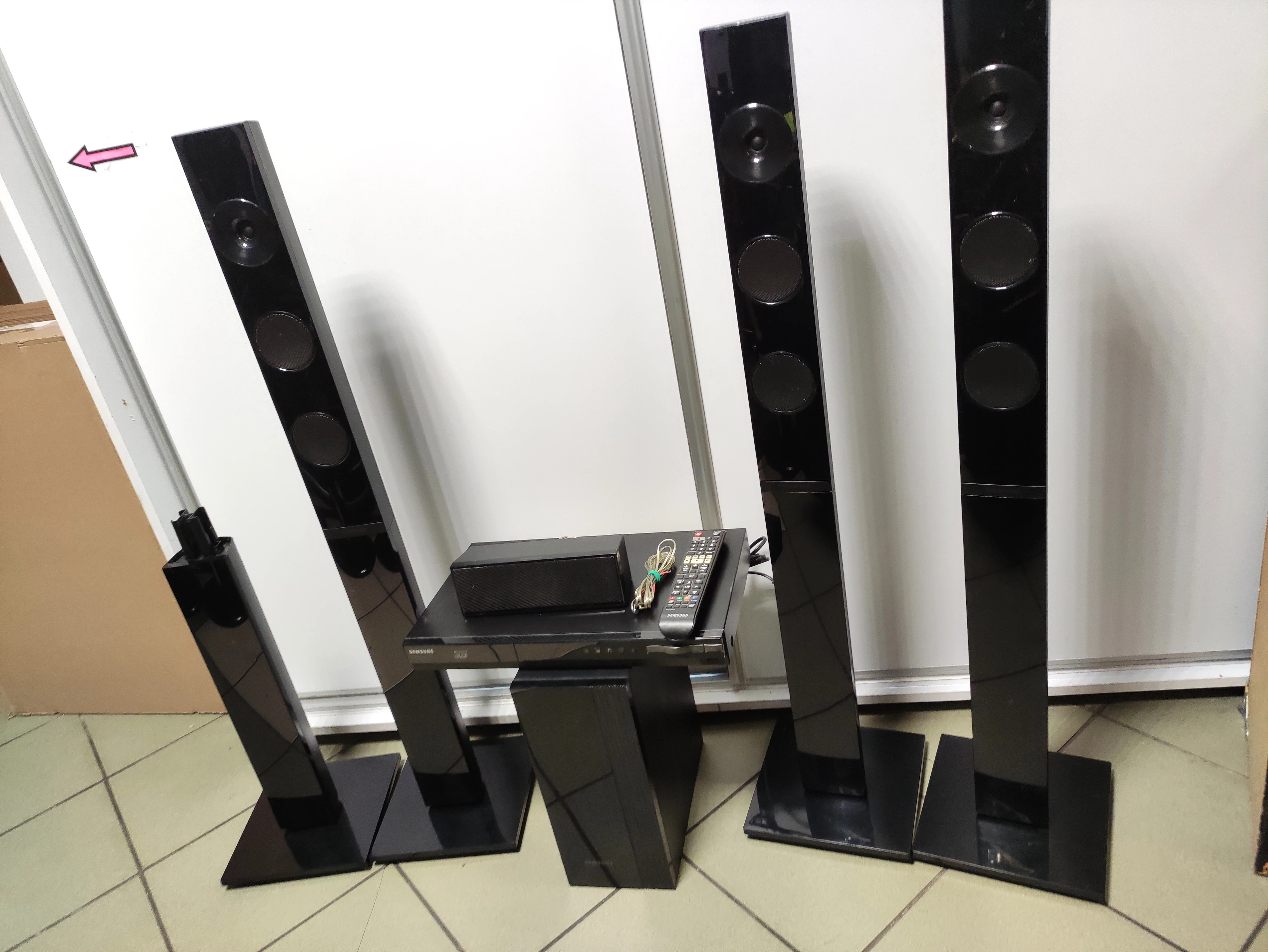 kino-domowe-samsung-ht-e4550-pilot-glosniki-dabrowskiego-30-naklo