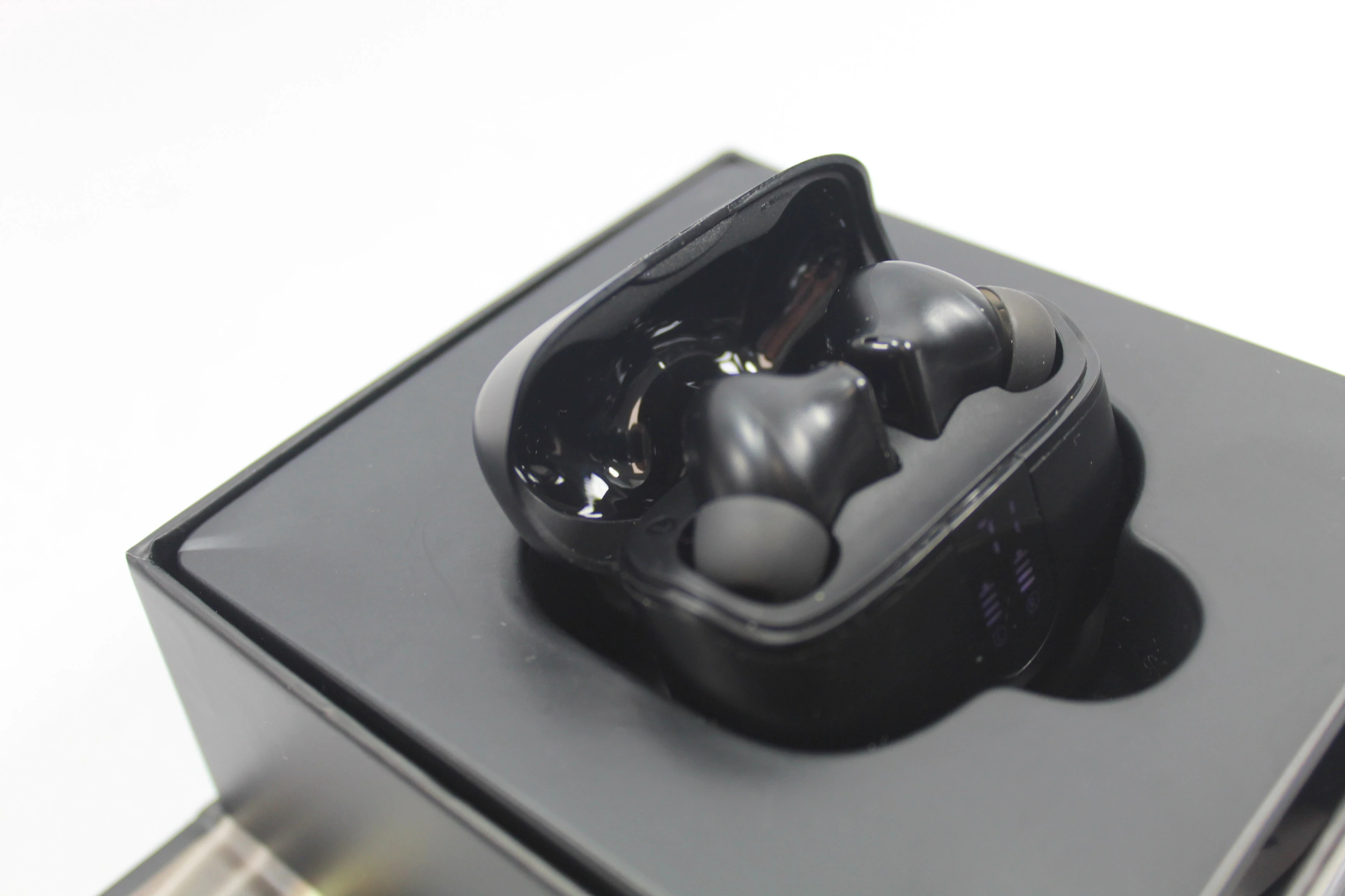 sluchawki-bezprzewodowe-winner-group-airflex8-stan-11323-2