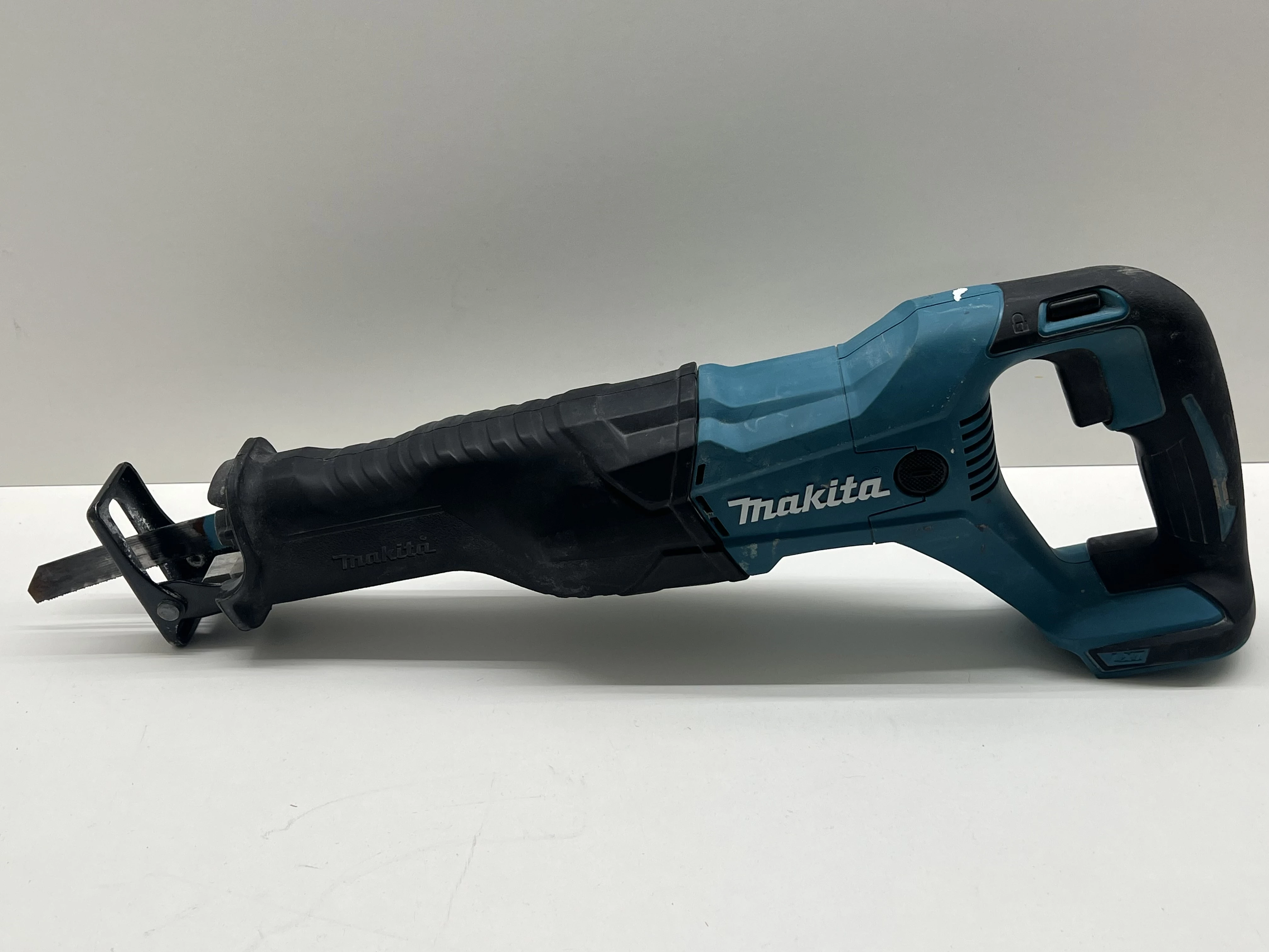 pila-szablasta-makita-djr186-gajowa-70-wroclaw