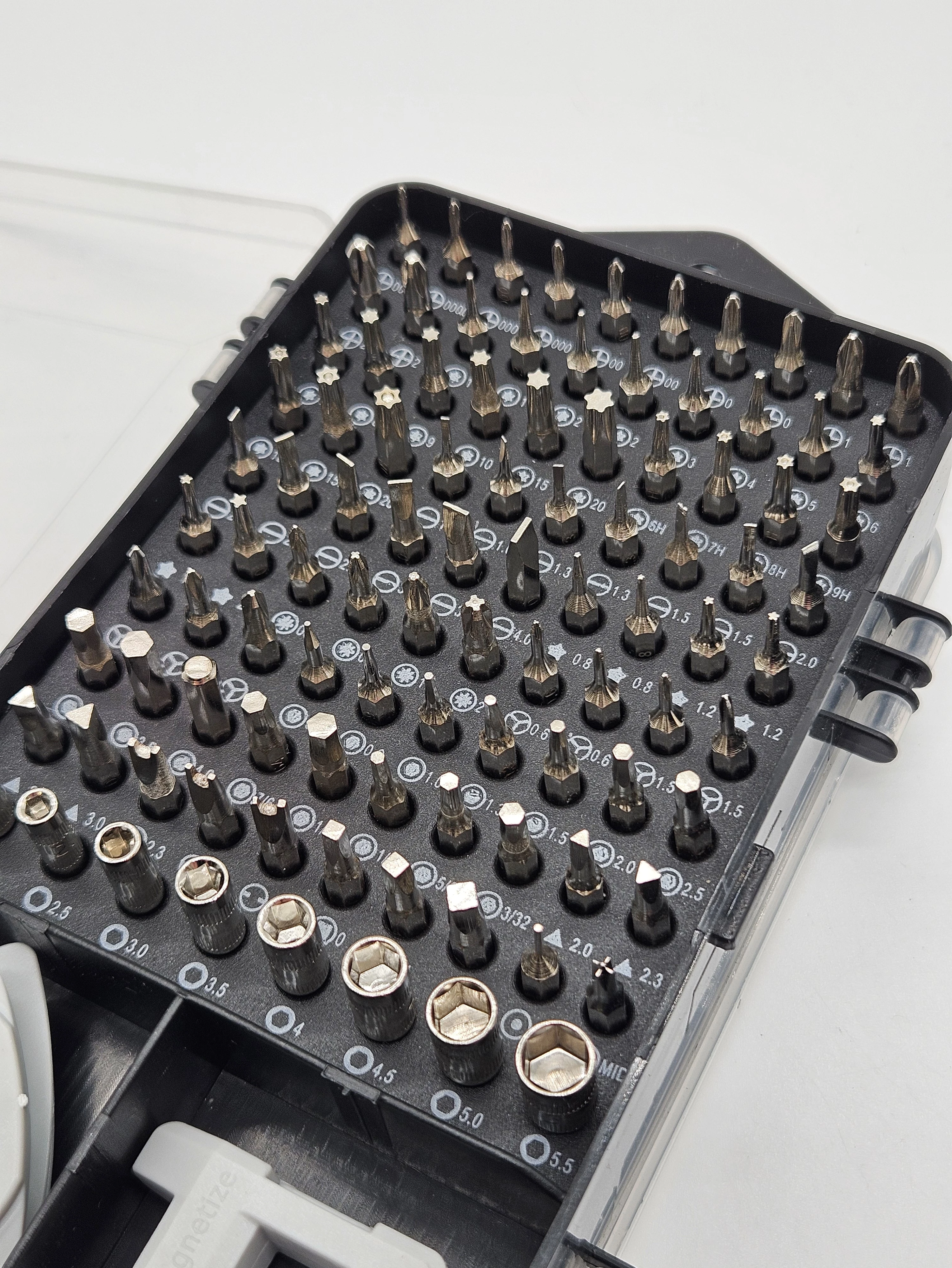 zestaw-bitow-do-naprawy-urzadzen-elektrycznych-liczba-elementow-128683-2