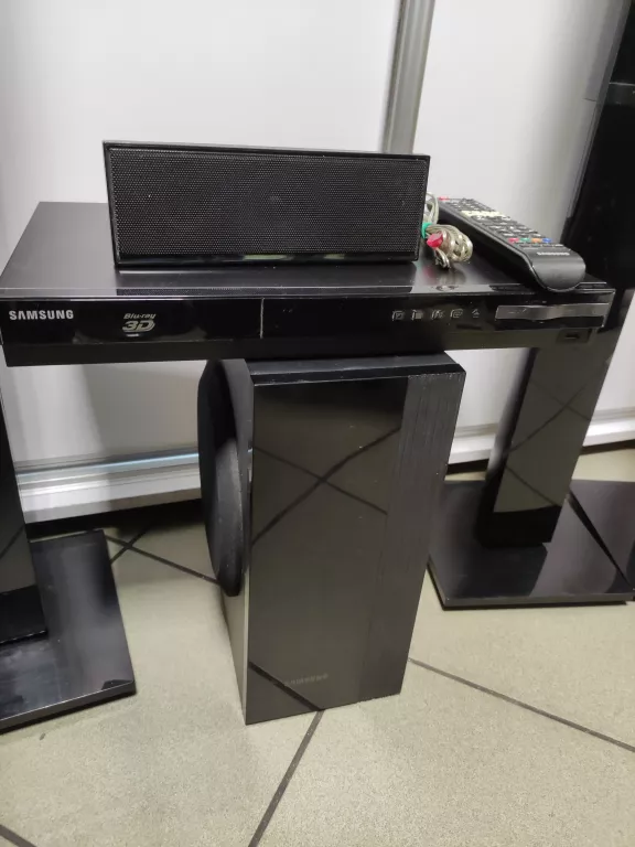 kino-domowe-samsung-ht-e4550-pilot-glosniki-stan-11323-2