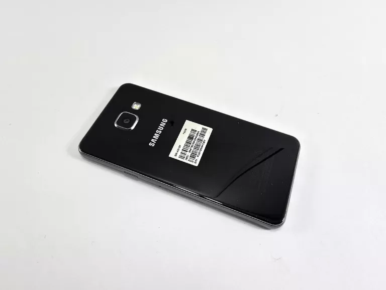 smartfon-samsung-galaxy-a3-15-gb-16-gb-4g-lte-czarny-stan-11323-2