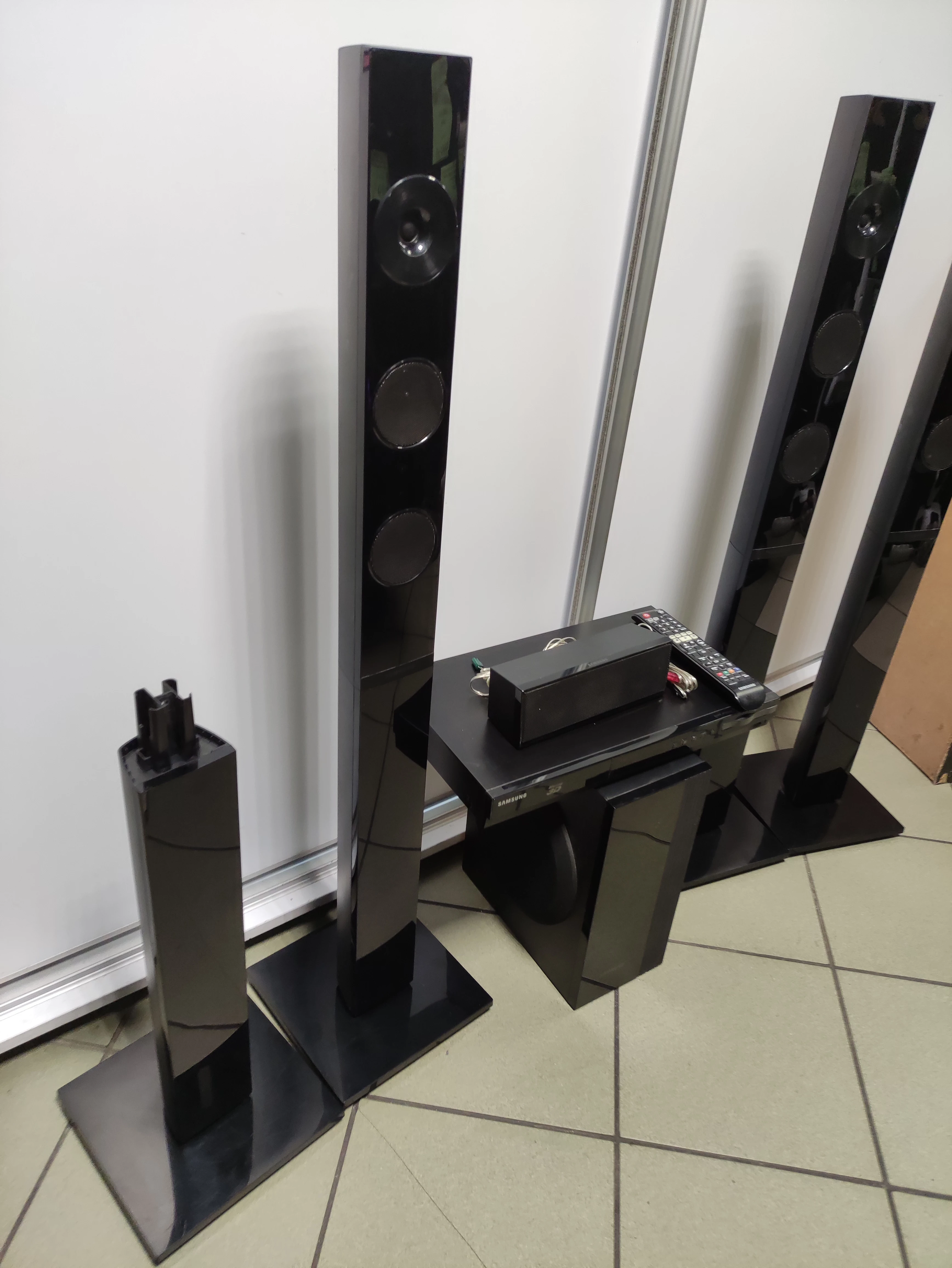 kino-domowe-samsung-ht-e4550-pilot-glosniki-ean-gtin-8806071901169