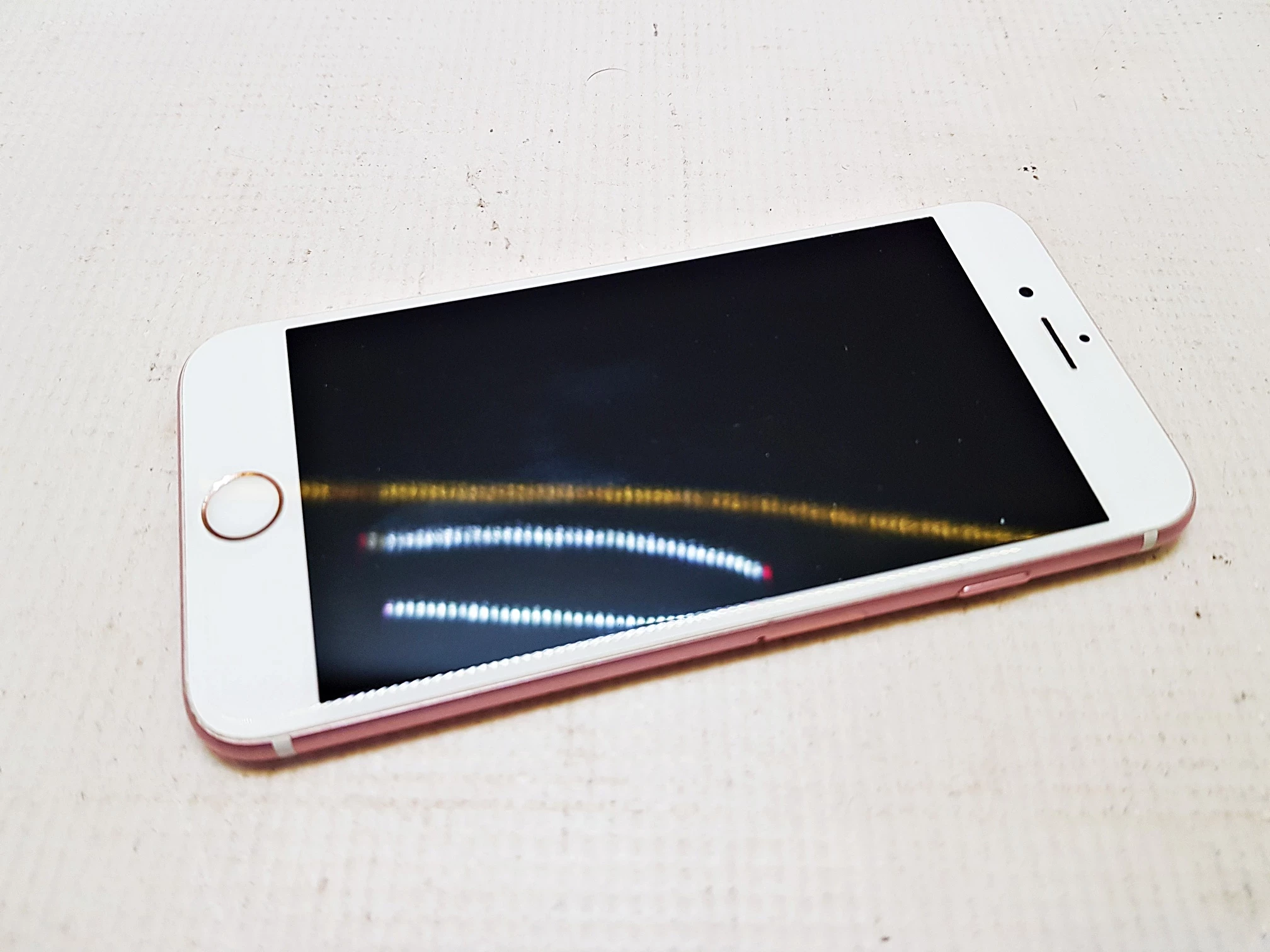 telefon-iphone-6s-32gb-etui-bat-100-kod-producenta-hw-100400e00