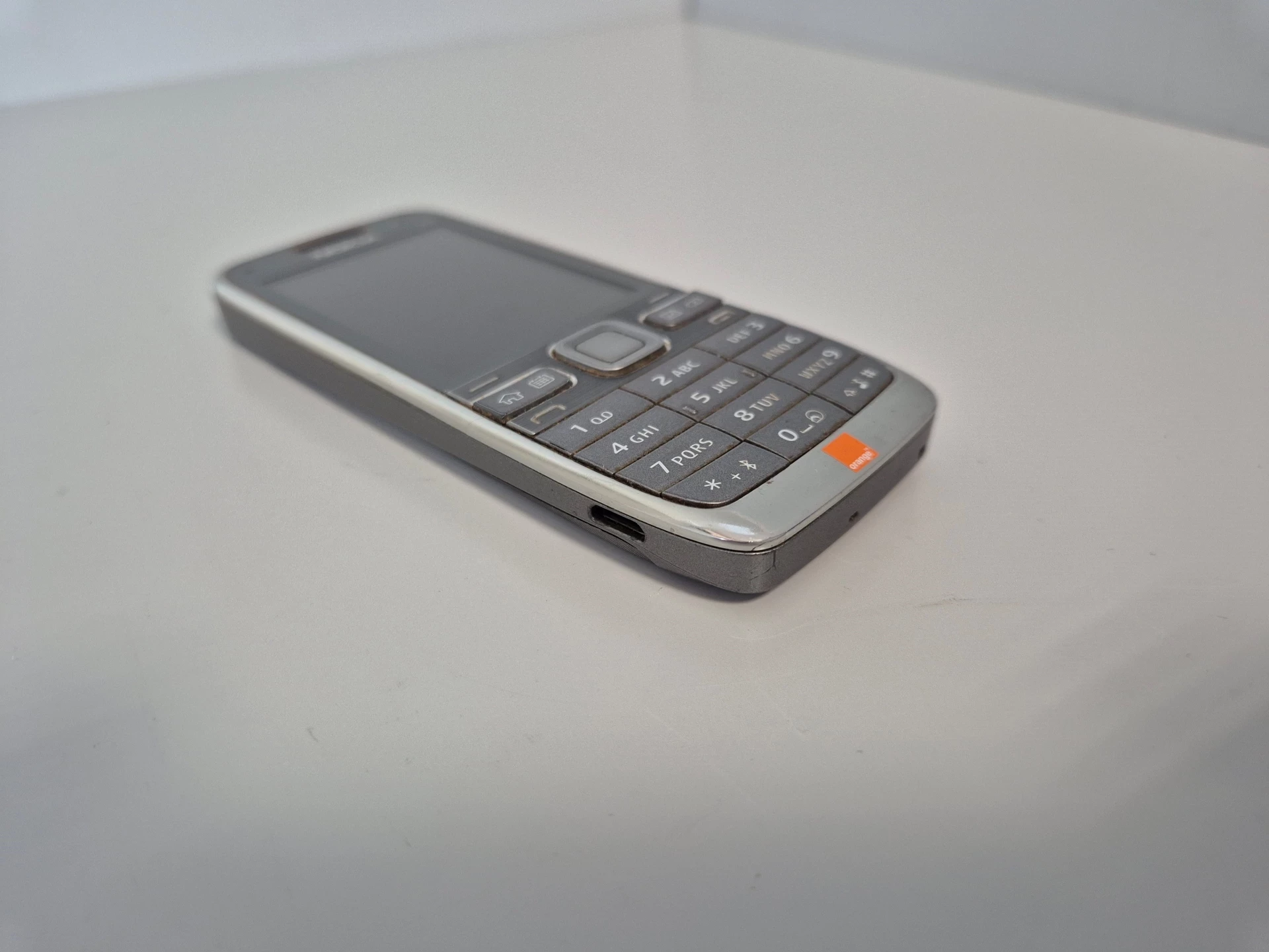 telefon-nokia-e52-klasyk-stan-11323-2