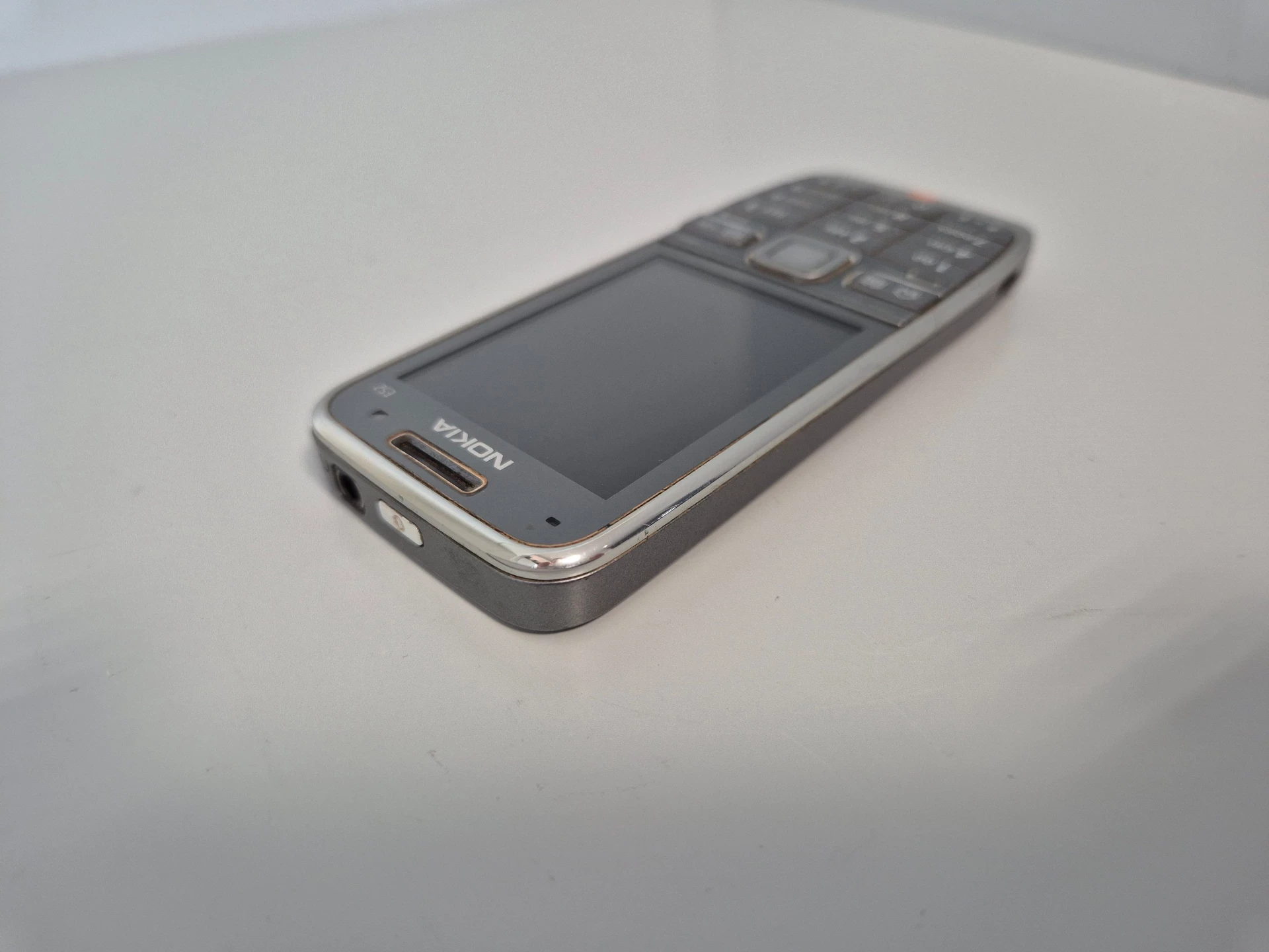 telefon-nokia-e52-klasyk-typ-202685-212933