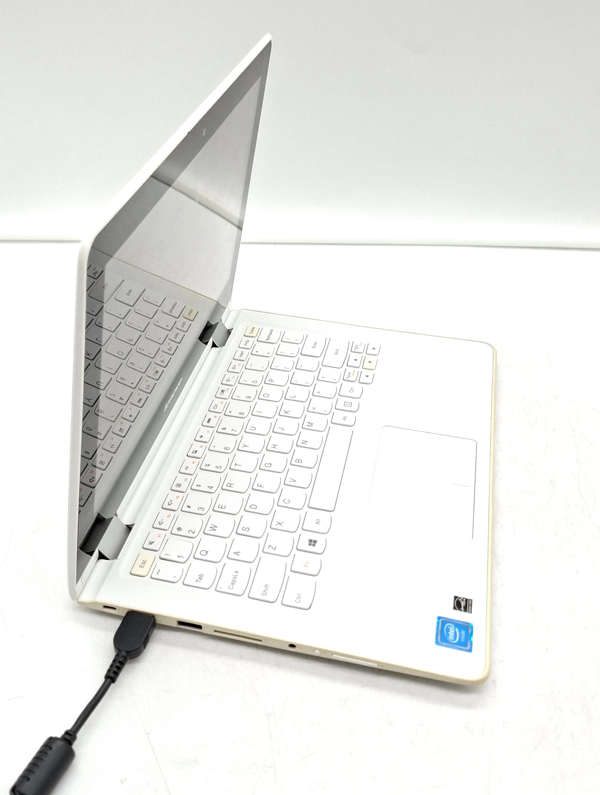 laptop-lenovo-yoga-300-11ibr-dotykowy-ekran-model-yoga-300-11ibr