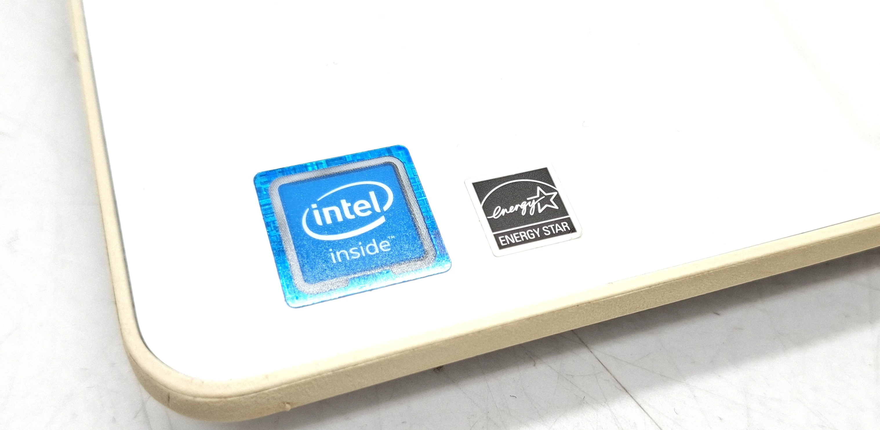 laptop-lenovo-yoga-300-11ibr-dotykowy-ekran-pojemnosc-dysku-32