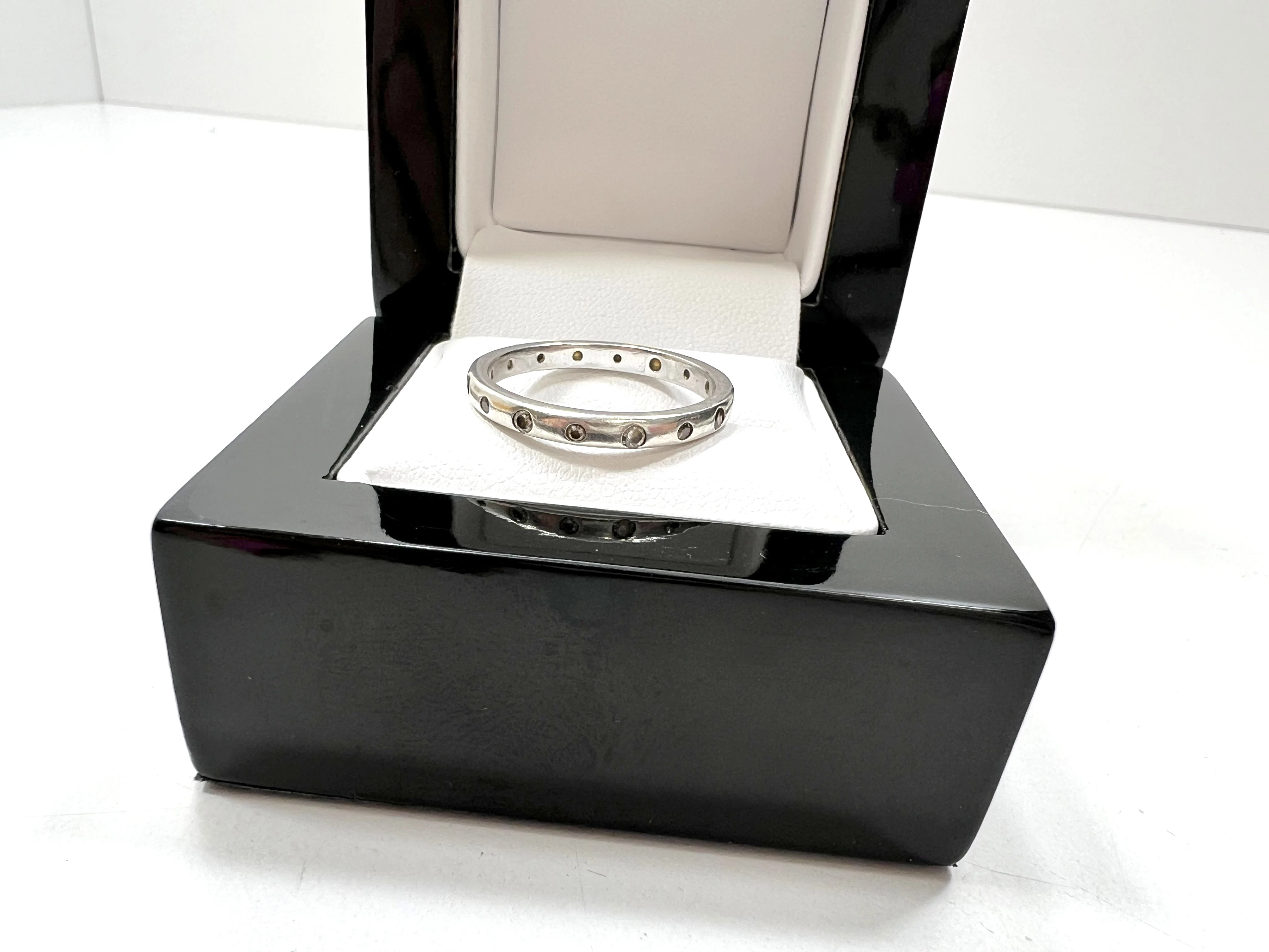 srebrny-pierscionek-obraczka-z-oczkami-r20-pr-925-rodzaj-2205-16