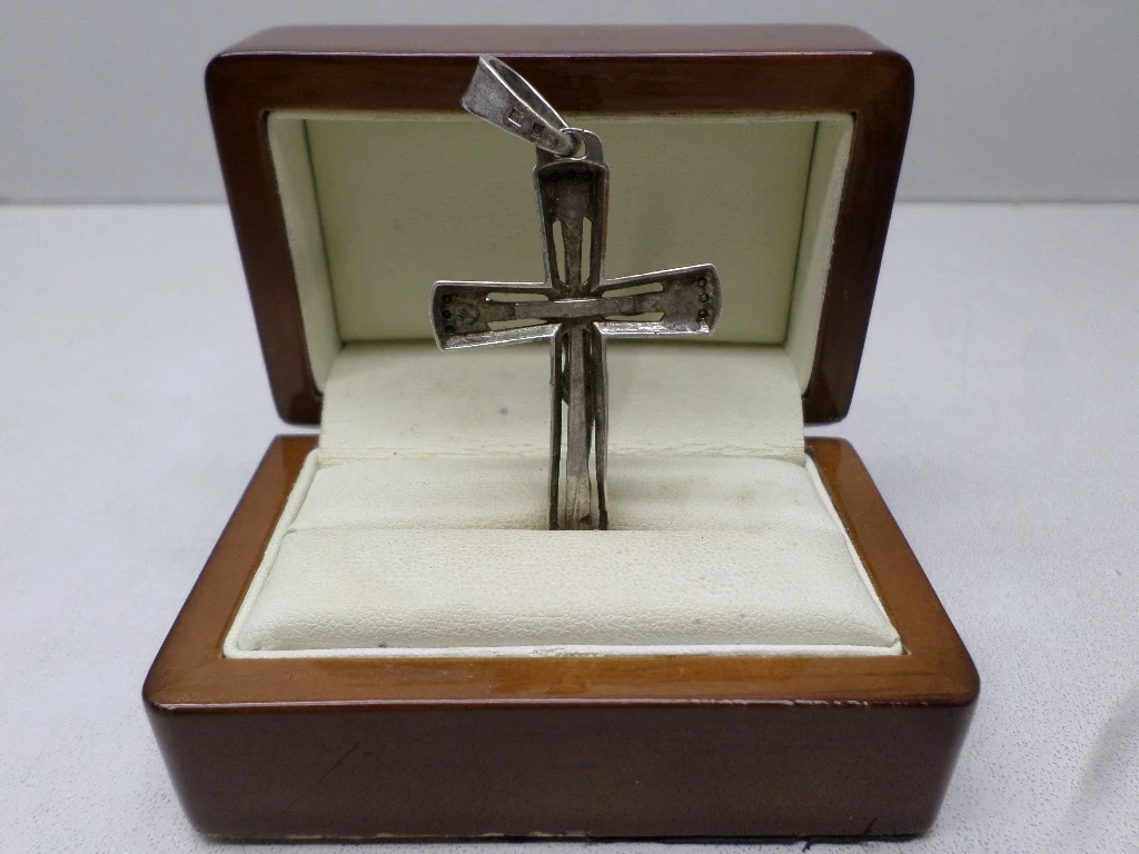 srebrna-zawieszka-krzyzyk-623925-rodzaj-2205-2