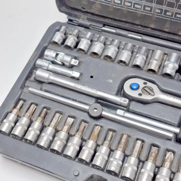 zestaw-kluczy-nasadowych-yato-yt-14471-stan-11323-2