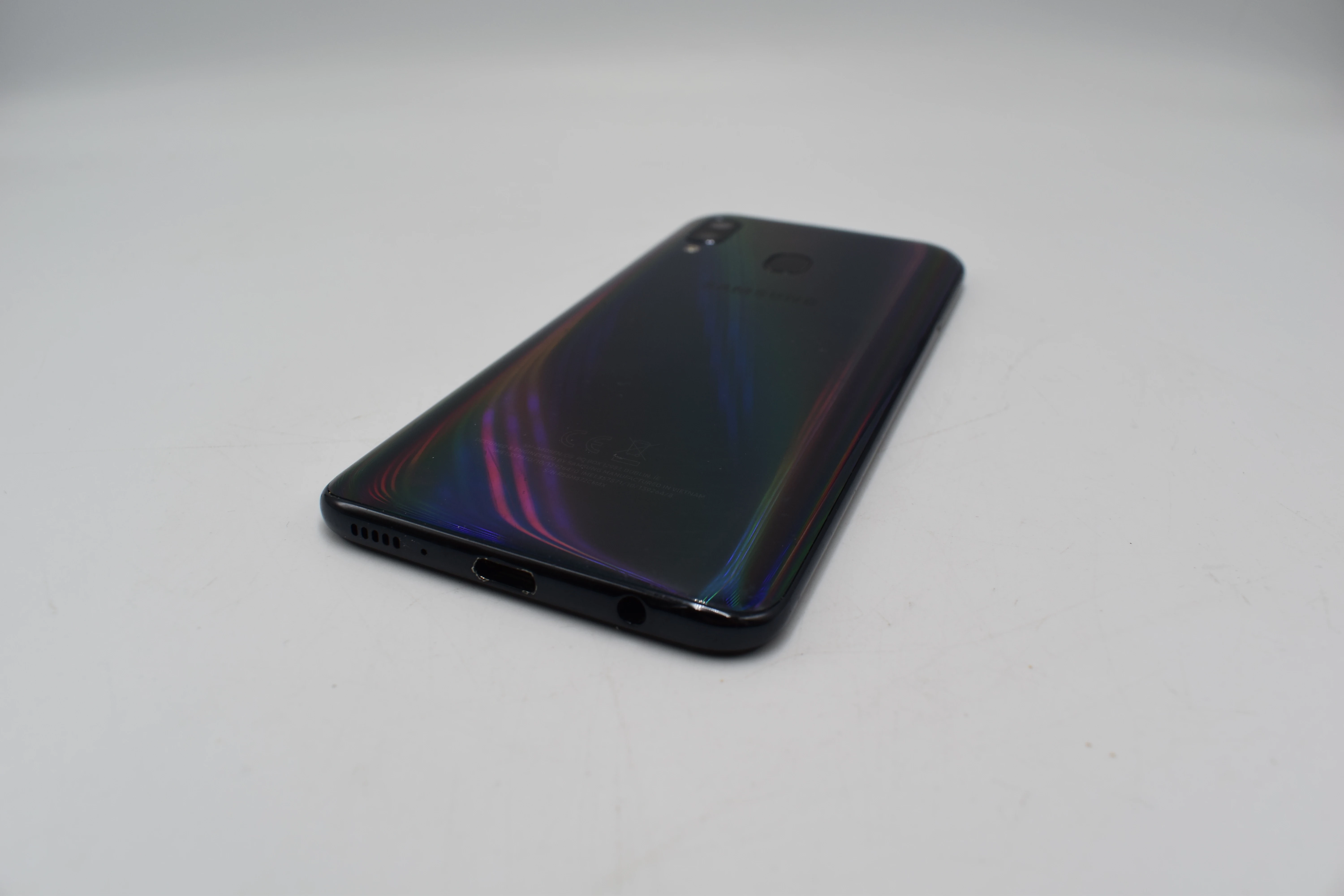 telefon-samsung-galaxy-a40-64gb-black-ean-gtin-08801643826352