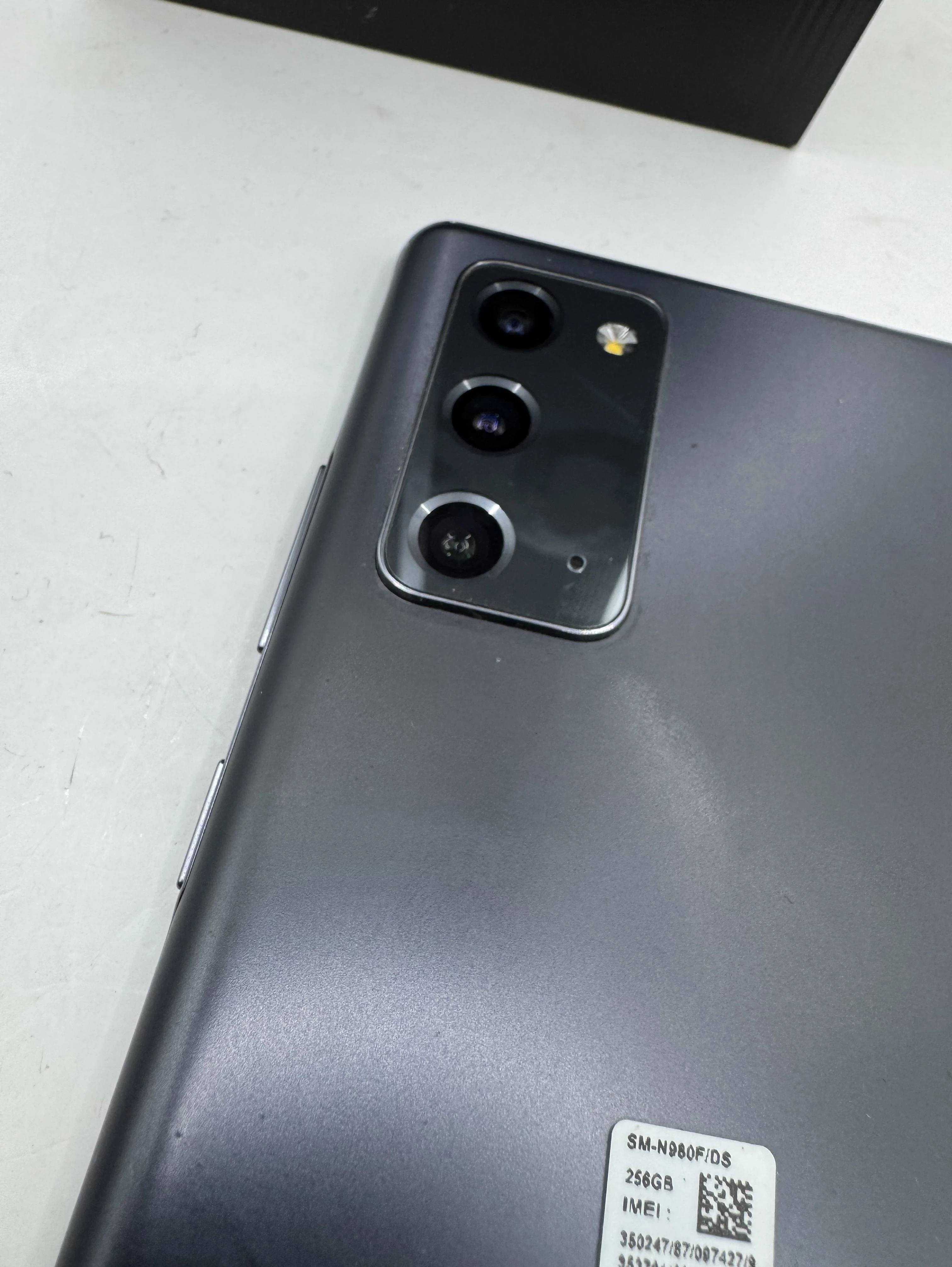 telefon-samsung-galaxy-note-20-8256-gb-pud-rysik-typ-202685-212929