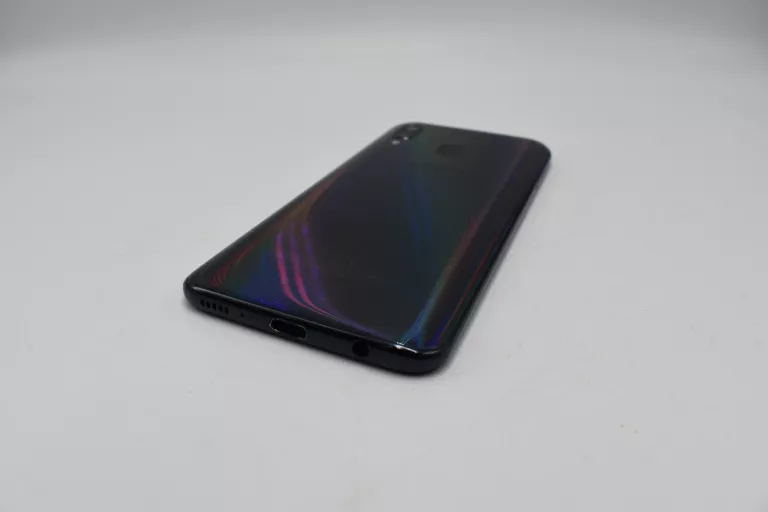 telefon-samsung-galaxy-a40-64gb-black-ean-gtin-08801643826352