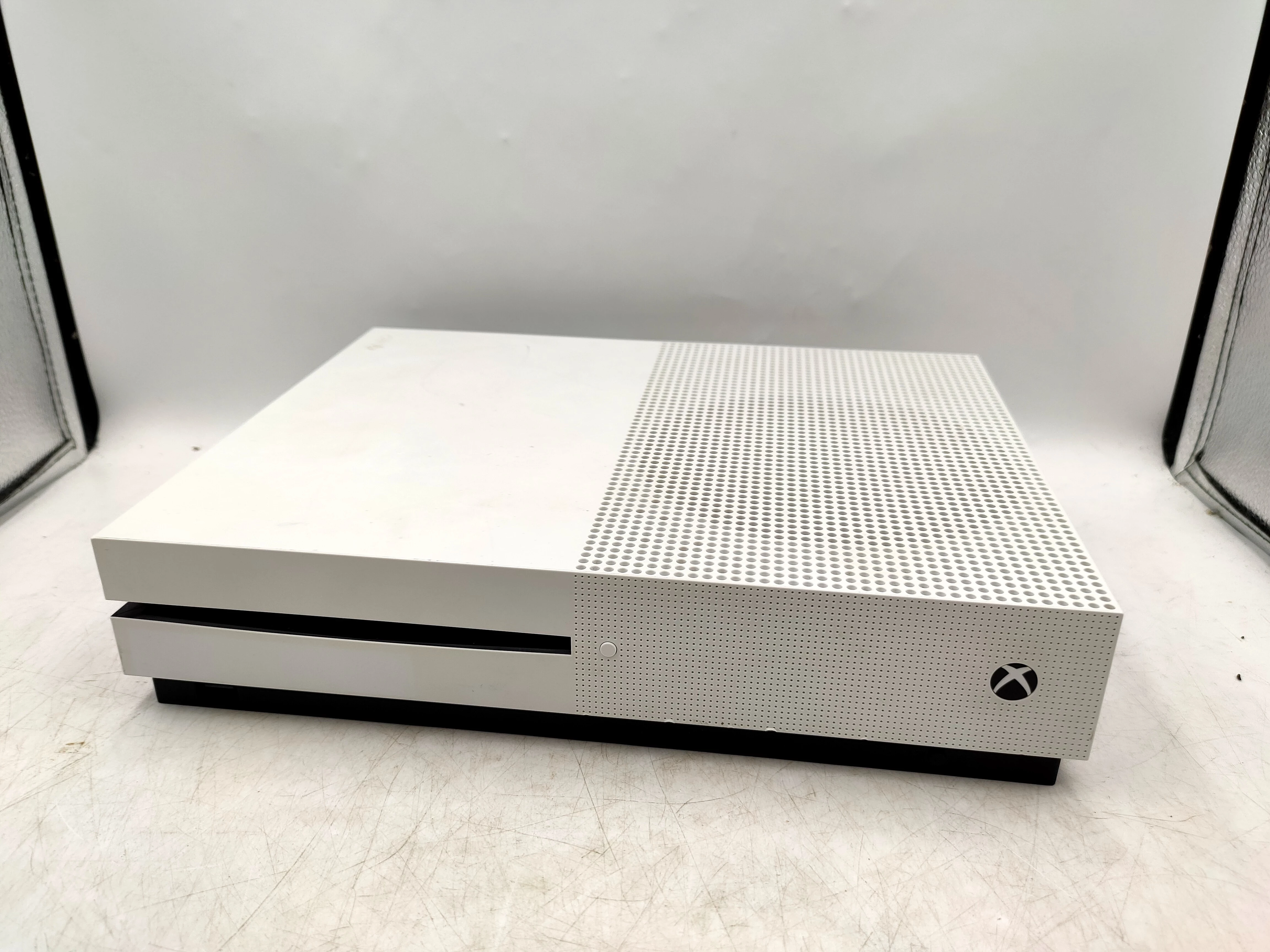 konsola-xbox-one-s-500gb-wersja-konsoli-130591-2