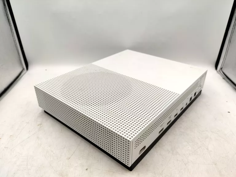 konsola-xbox-one-s-500gb-liczba-kontrolerow-w-zestawie-205994-225550