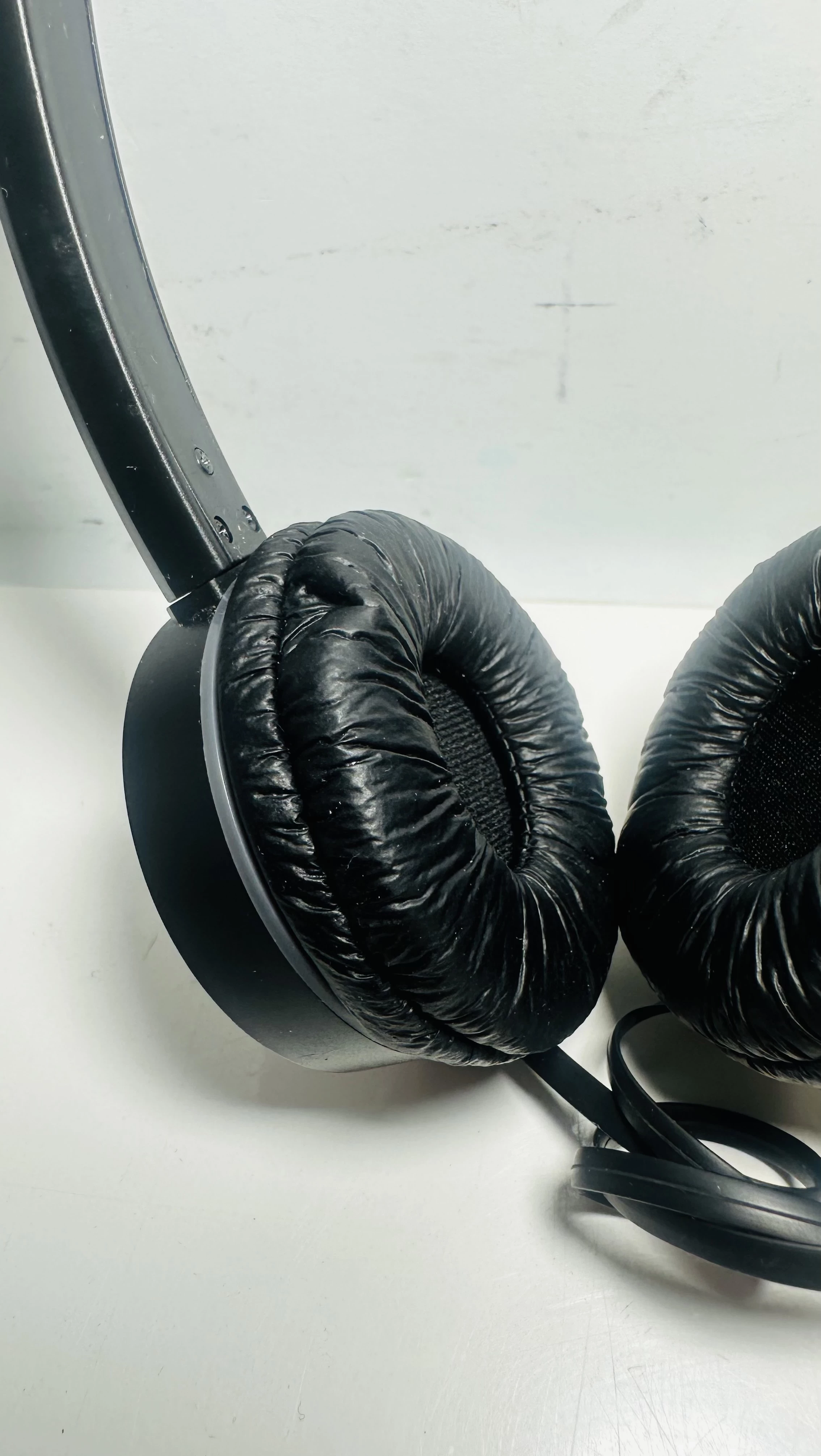 sluchawki-nauszne-grundig-skladane-stan-11323-2