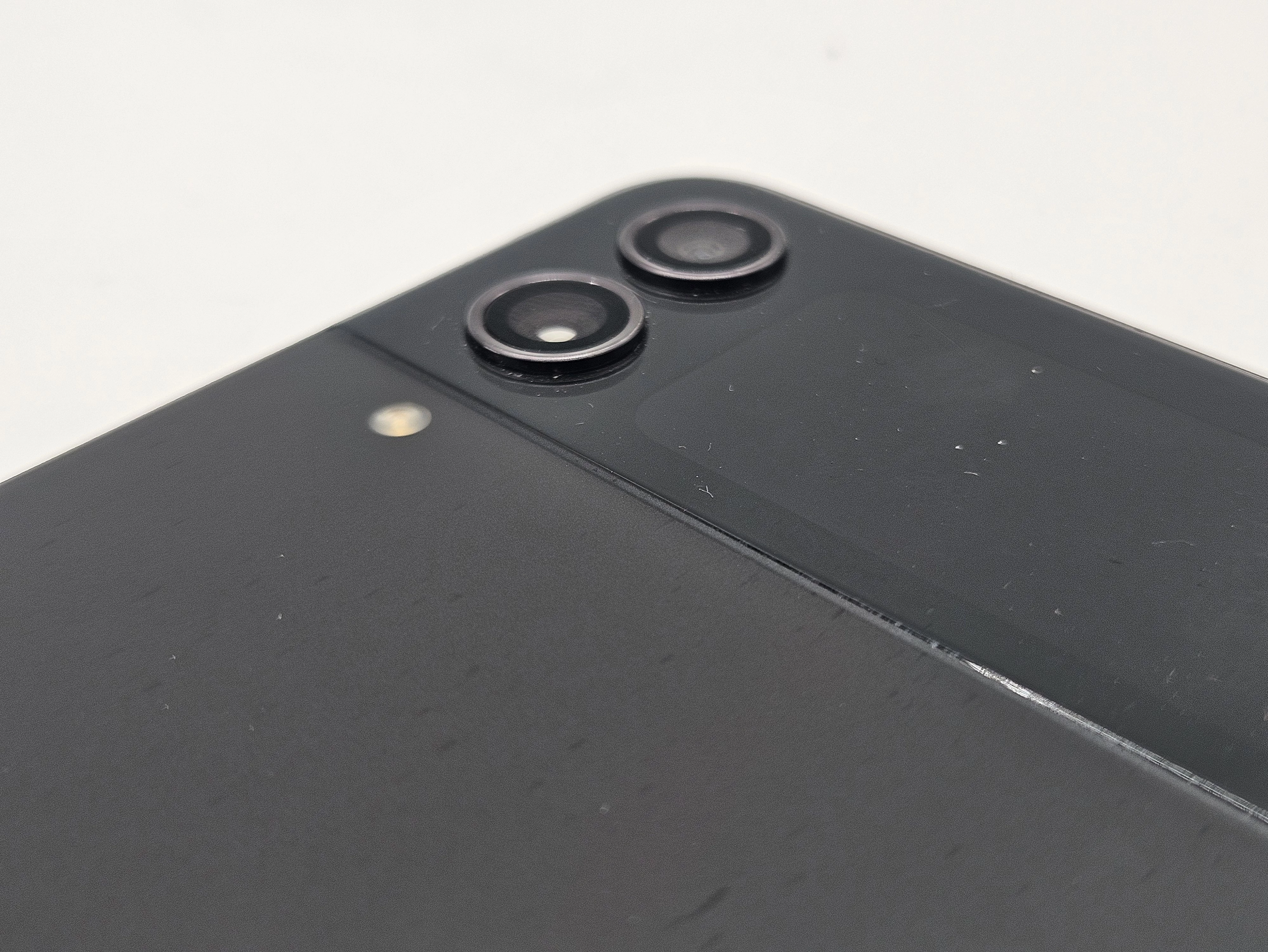 telefon-samsung-galaxy-z-flip4-512gb8gb-sm-f721b-pojemnosc-akumulatora-3700