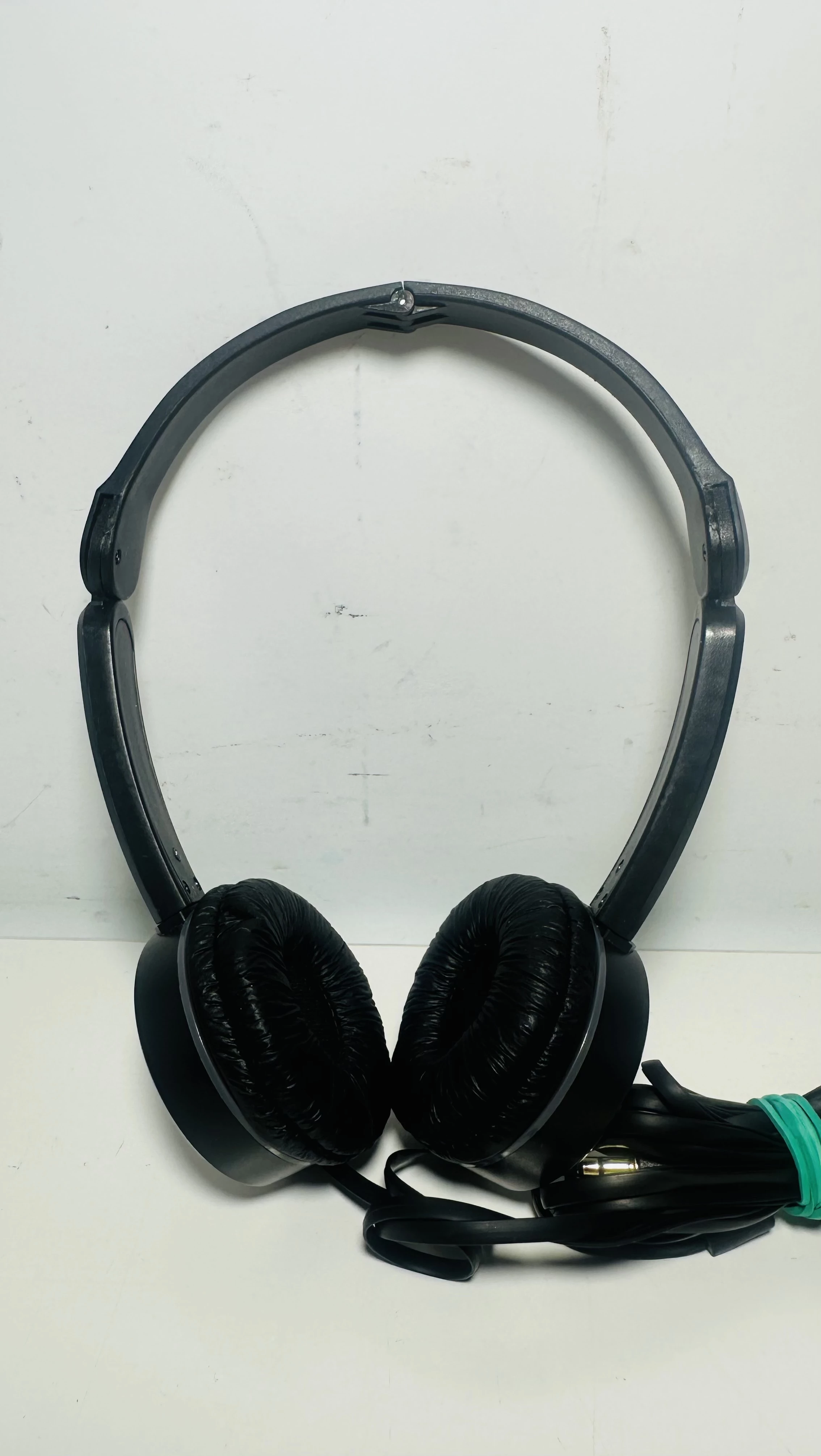 sluchawki-nauszne-grundig-skladane-ean-gtin-4013833056980