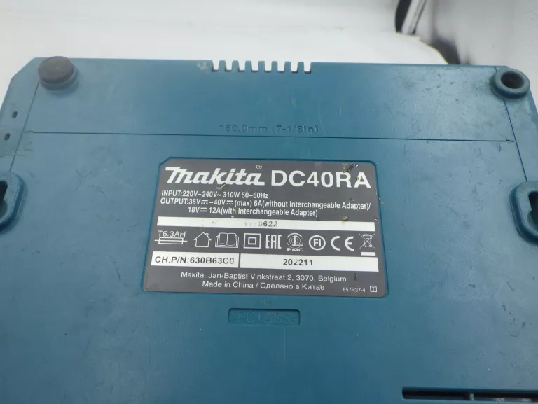 klucz-udarowy-makita-dtw300-akumulator-ladowarka-predkosc-obrotowa-320000