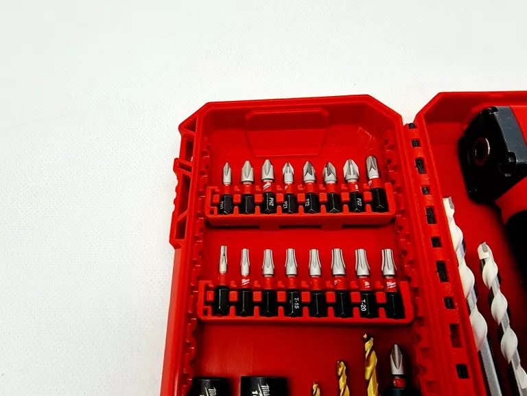 zestaw-bitow-i-wiertel-z-nasadka-katowa-milwaukee-shockwave-impact-stan-11323-2