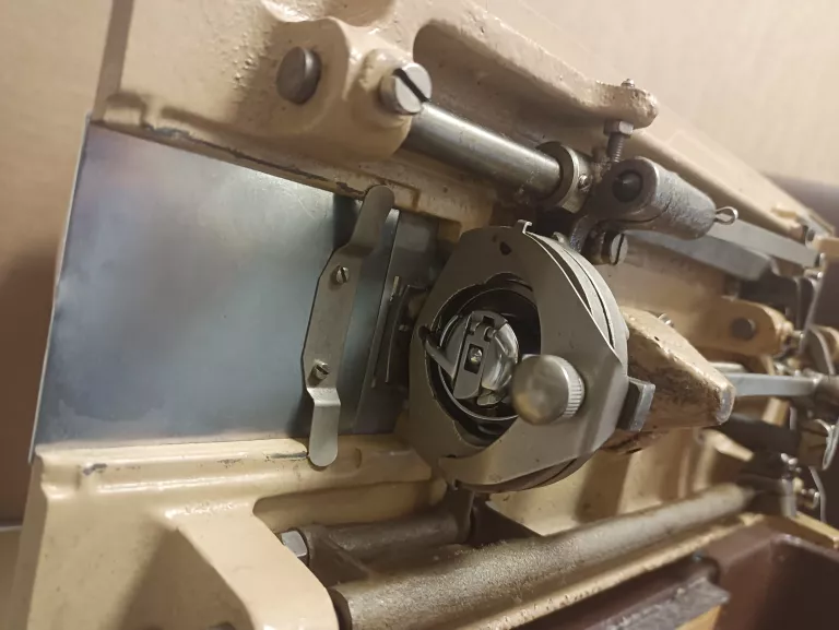 maszyna-do-szycia-lucznik-stan-11323-2