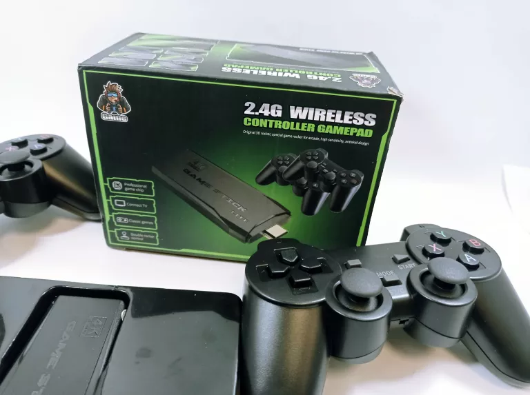 konsola-retro-20-000-gier-tv-gra-telewizyjna-hdmi-2-pady-bezprzewodowe-model-karta-sd-64-na-prezent-dla-dziecka-dwa-pady-retro