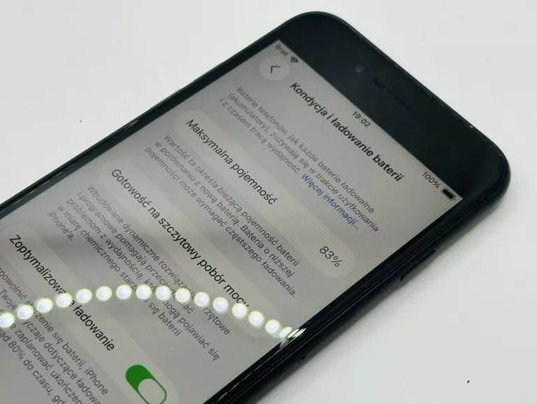 telefon-iphone-se-2022-64gb-83-zestaw-pojemnosc-akumulatora-1820