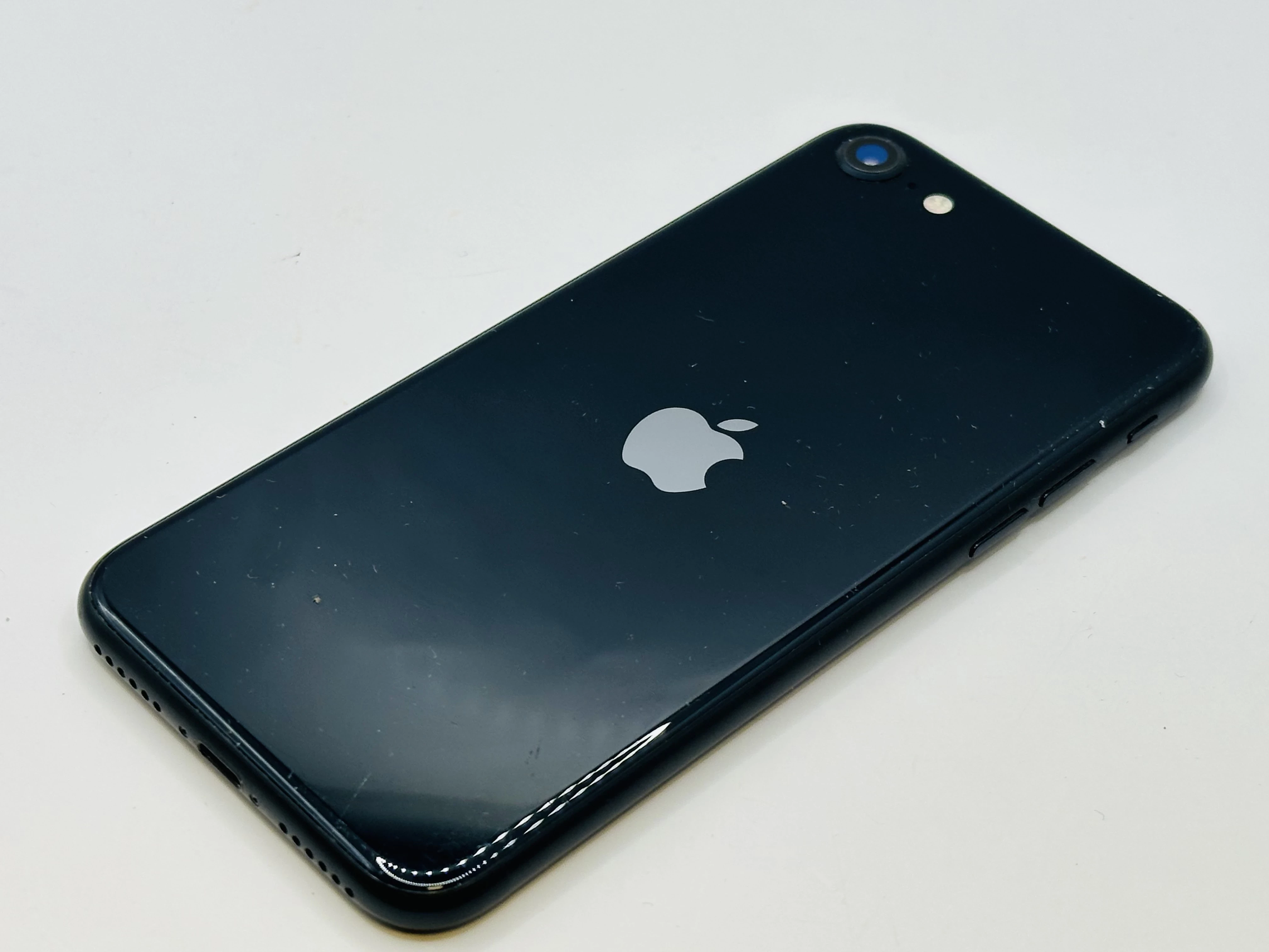 telefon-iphone-se-2022-64gb-83-zestaw-pamiec-ram-202865-214125
